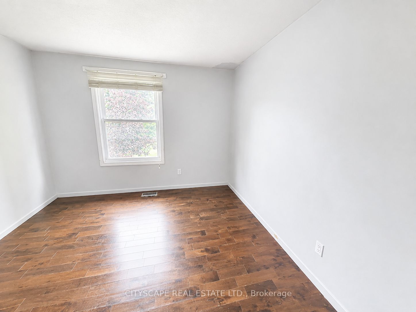 850 Berkshire Drive 8 Property Photo 22