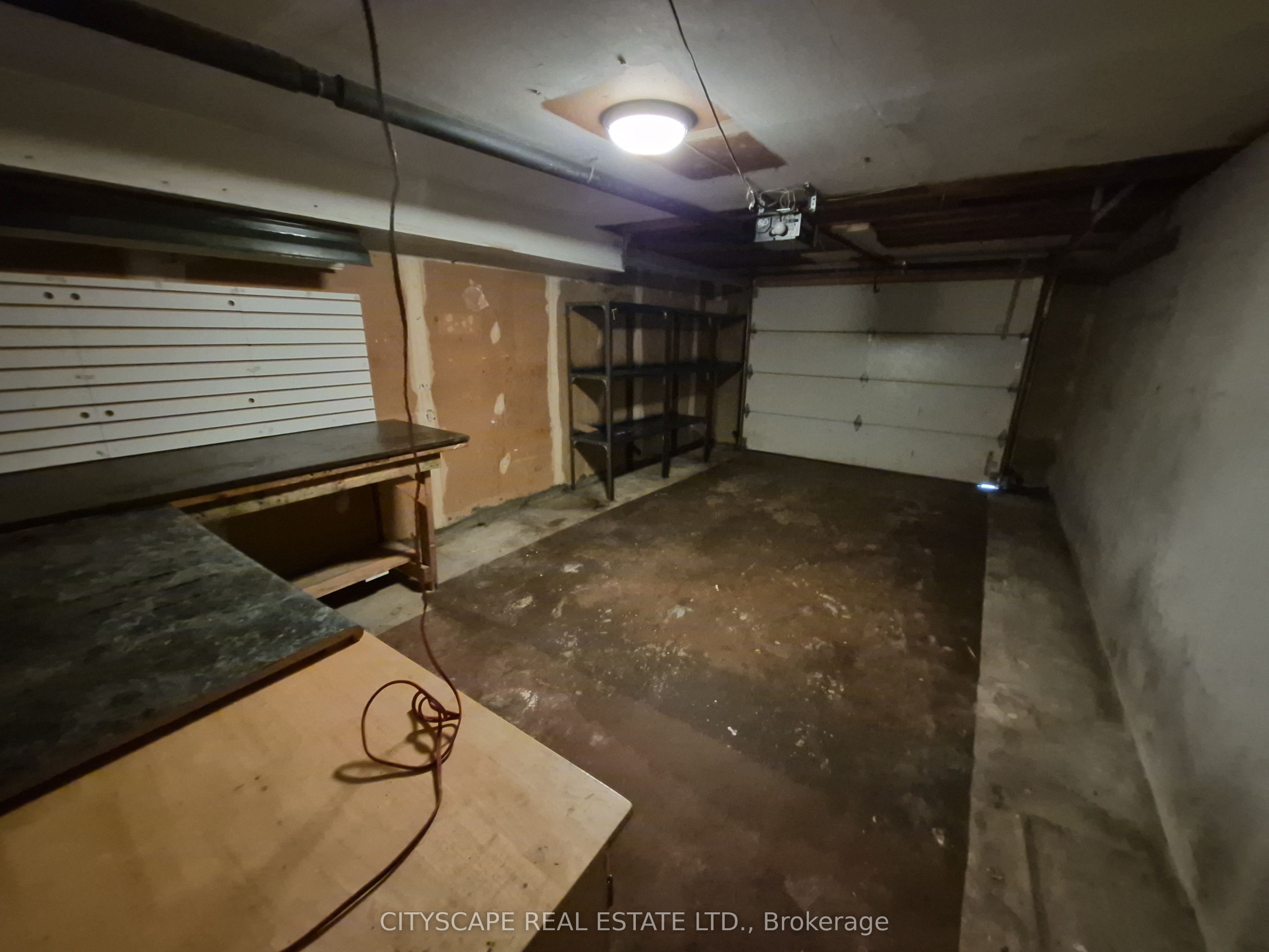 850 Berkshire Drive 8 Property Photo 33