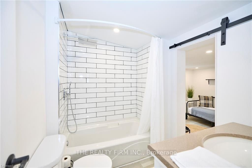 365 Elmwood Avenue Property Photo 19