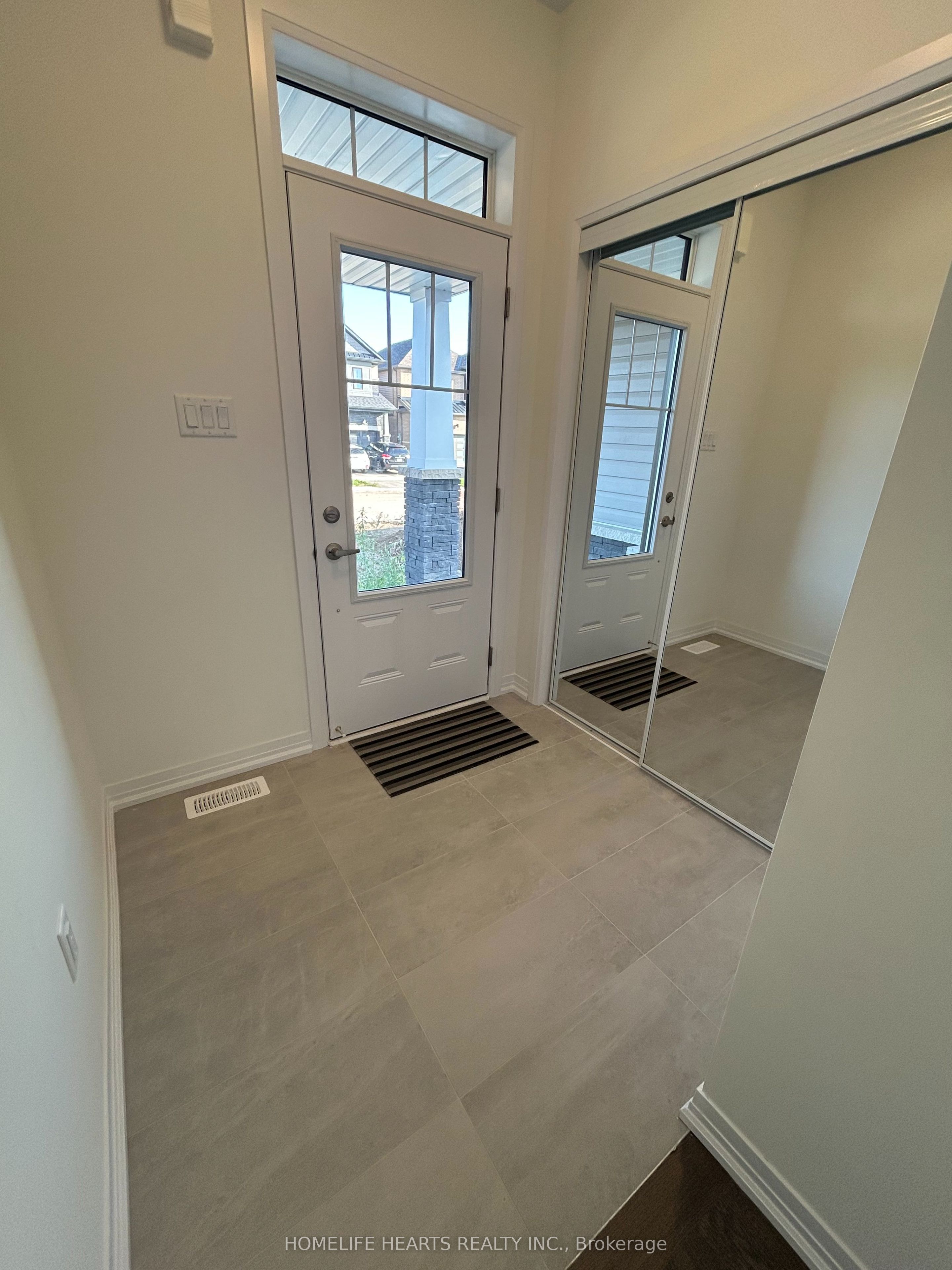 89 Brighton Lane Property Photo 3