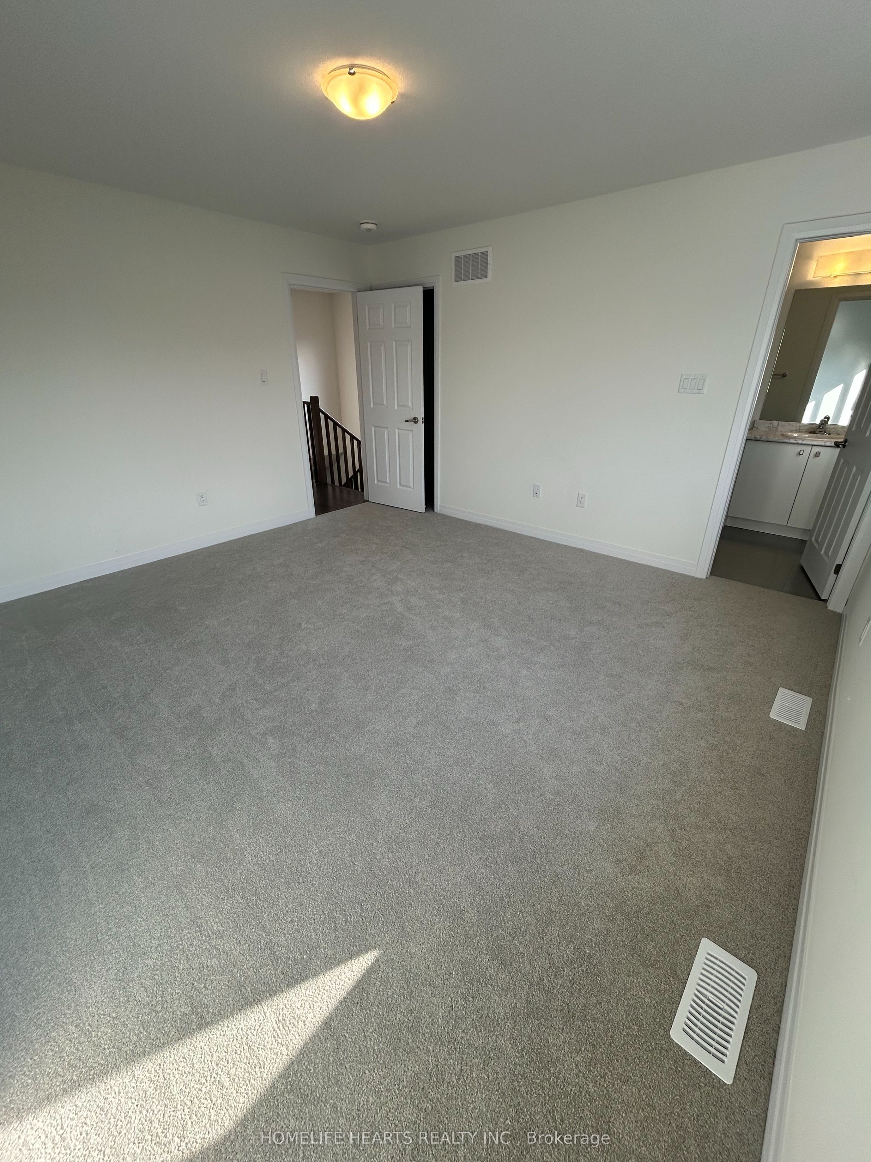 89 Brighton Lane Property Photo 37