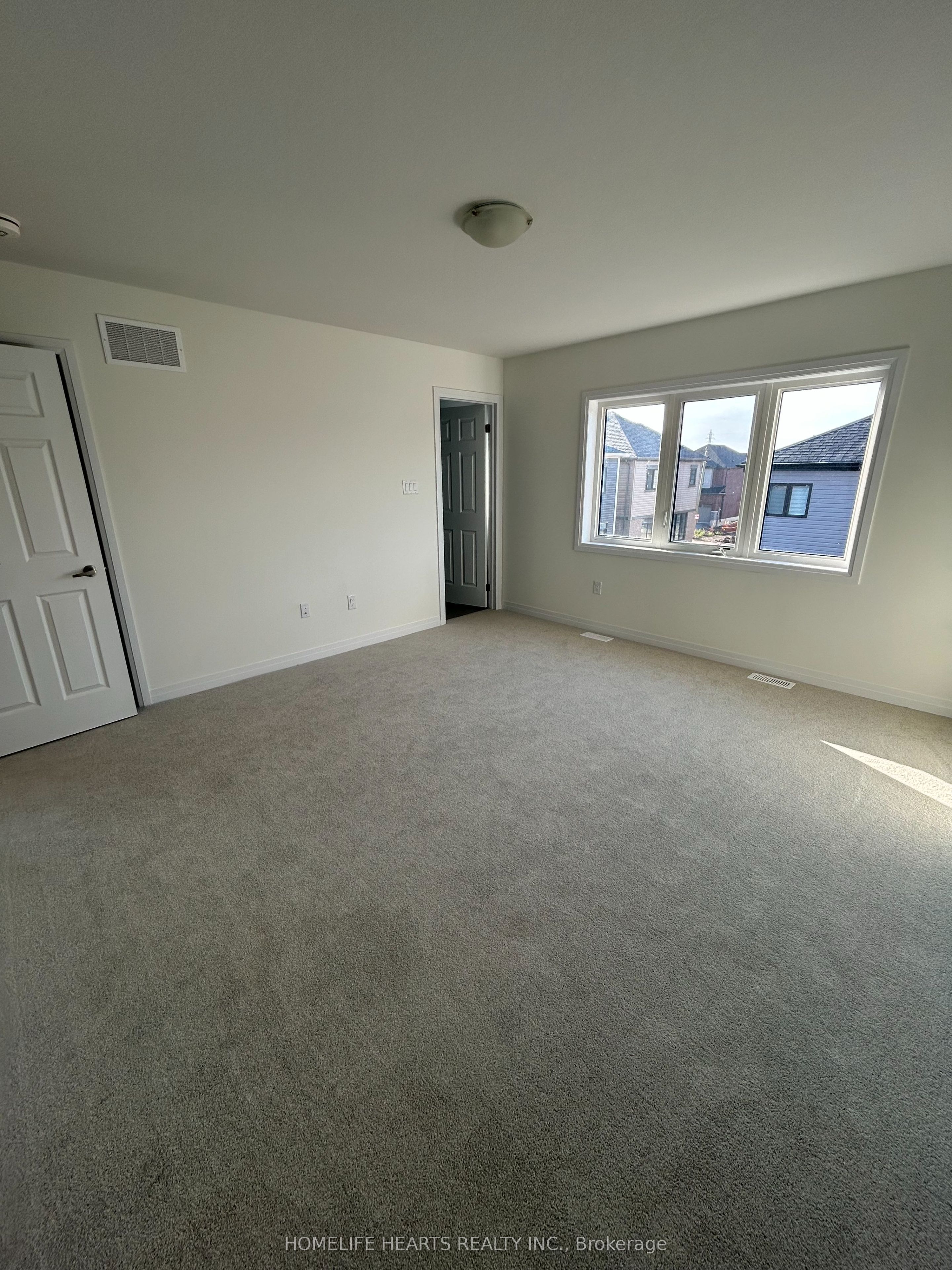 89 Brighton Lane Property Photo 38