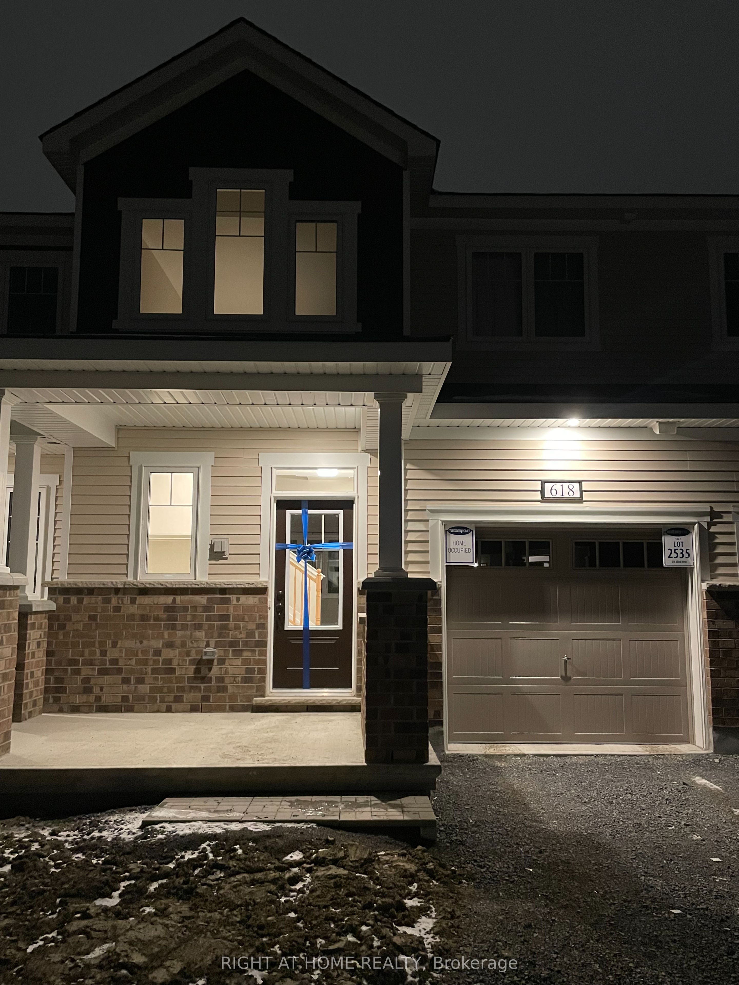 618 Allied Mews E Property Photo 1