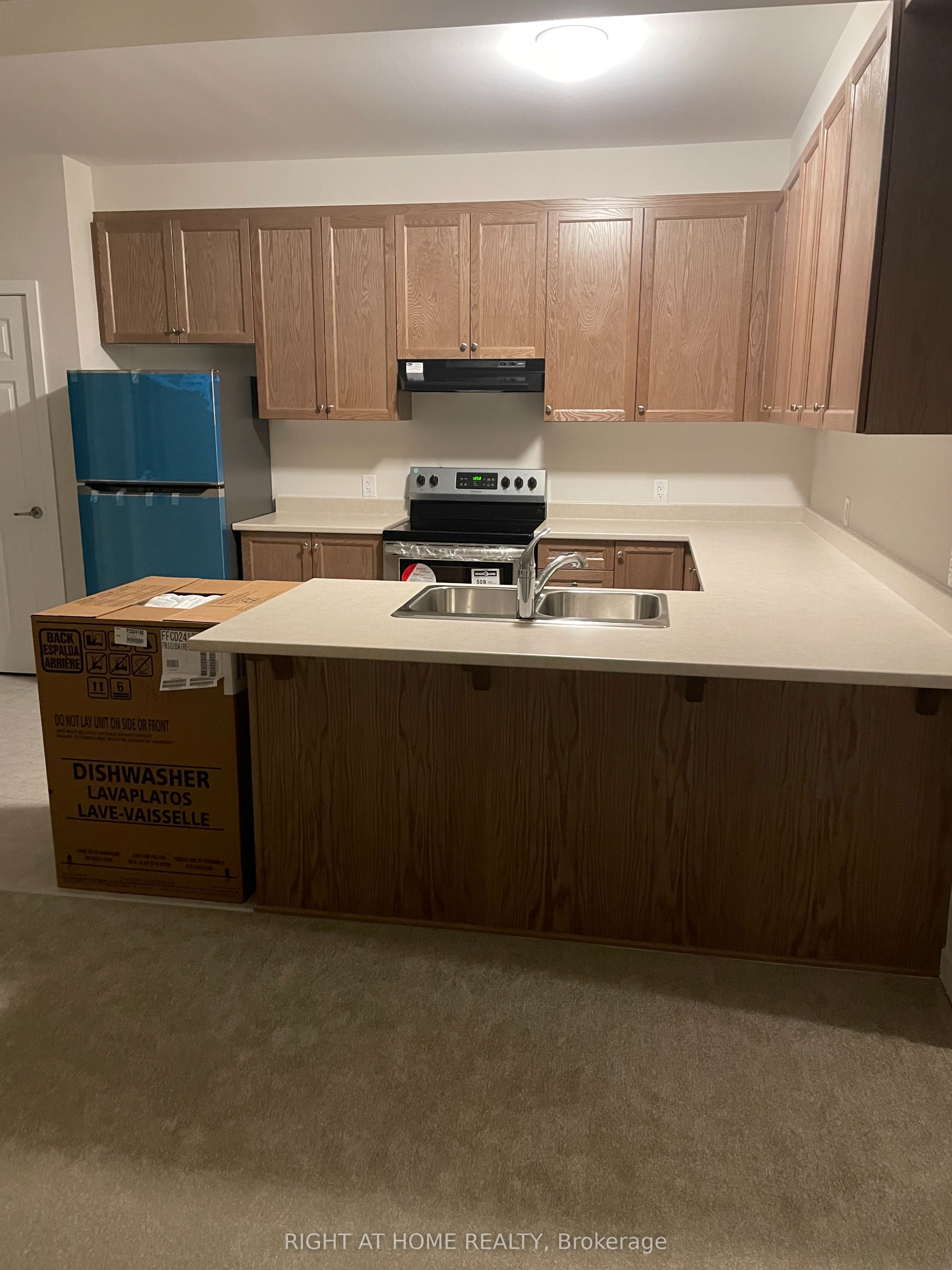 618 Allied Mews E Property Photo 3