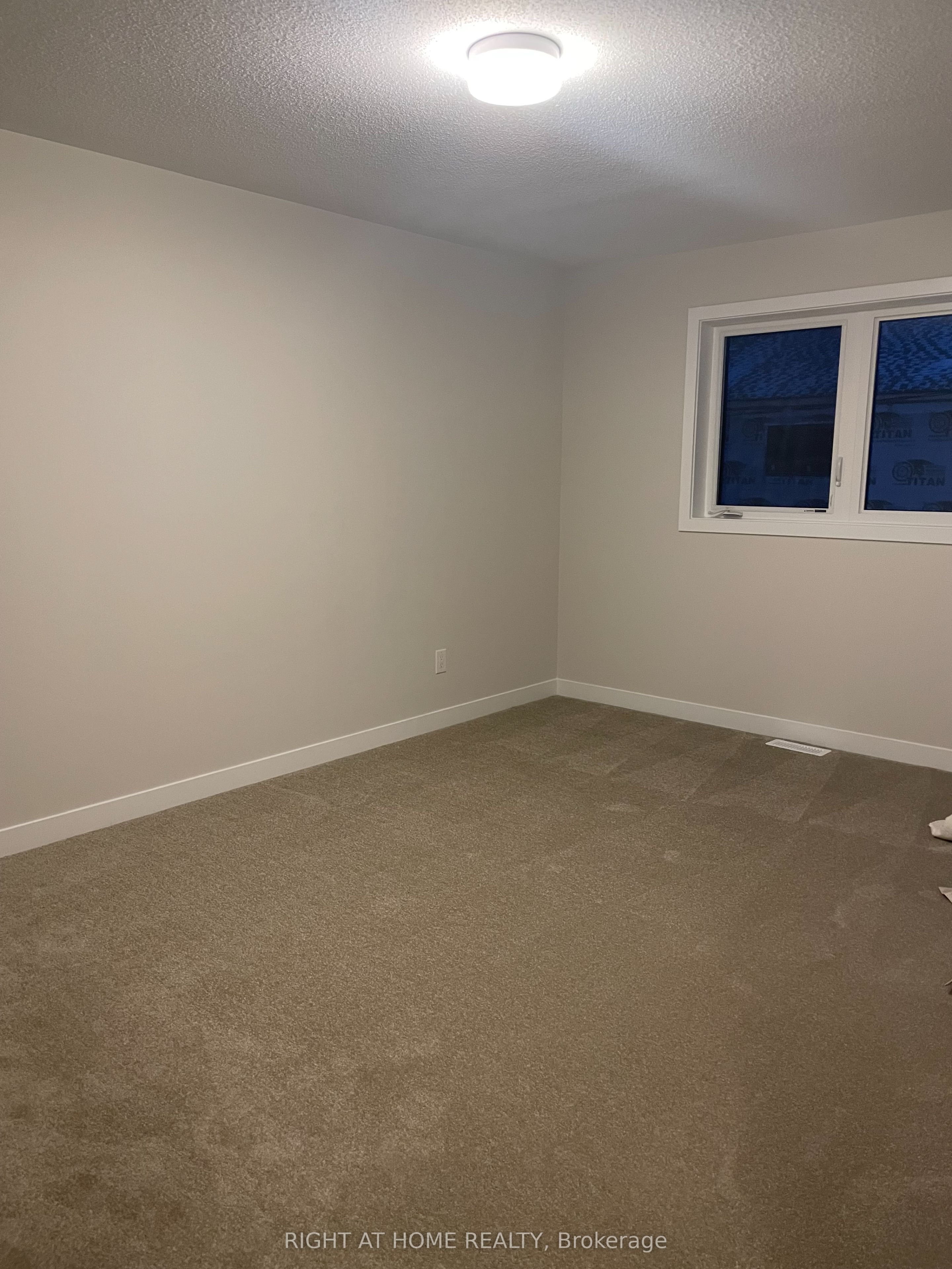 618 Allied Mews E Property Photo 4