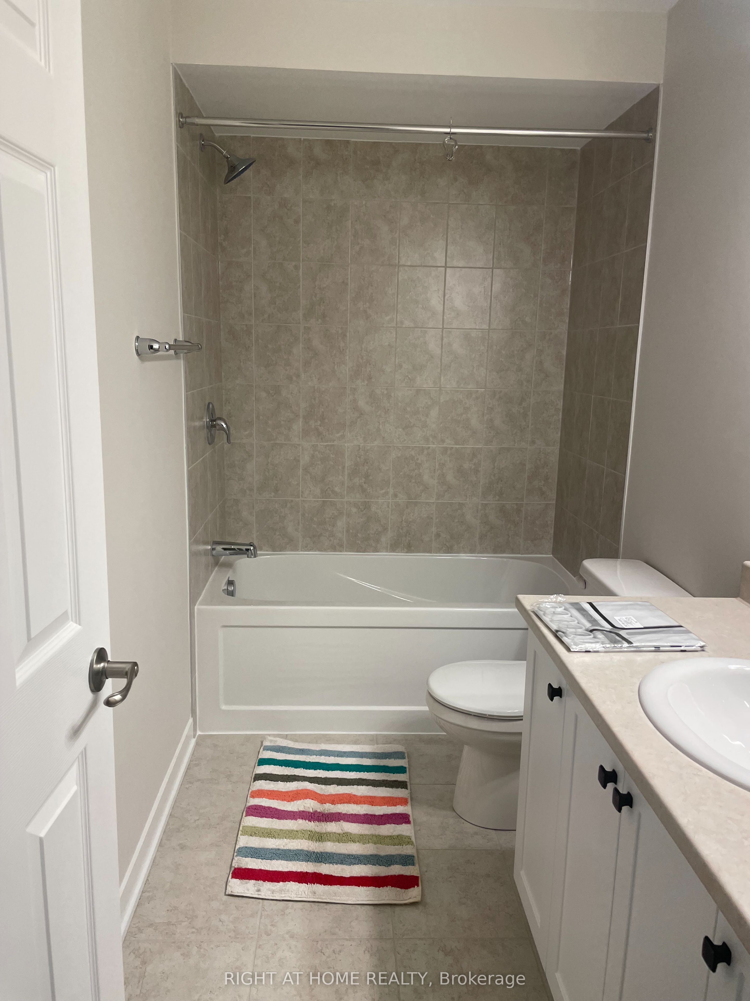 618 Allied Mews E Property Photo 9