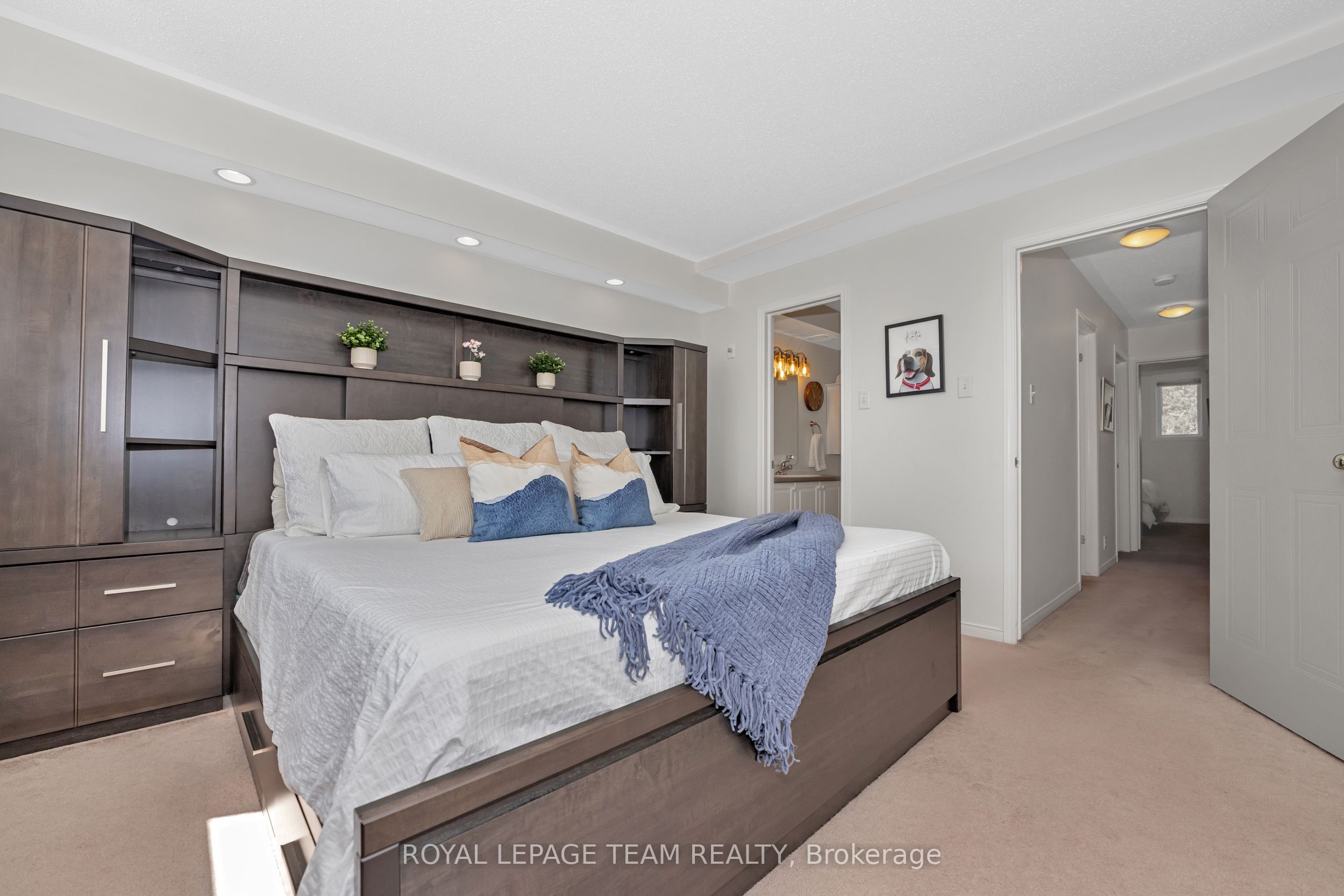 85 Cresthaven Drive Property Photo 14