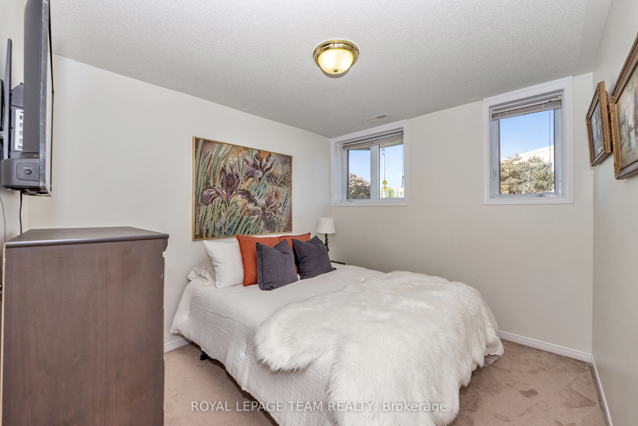 85 Cresthaven Drive Property Photo 17