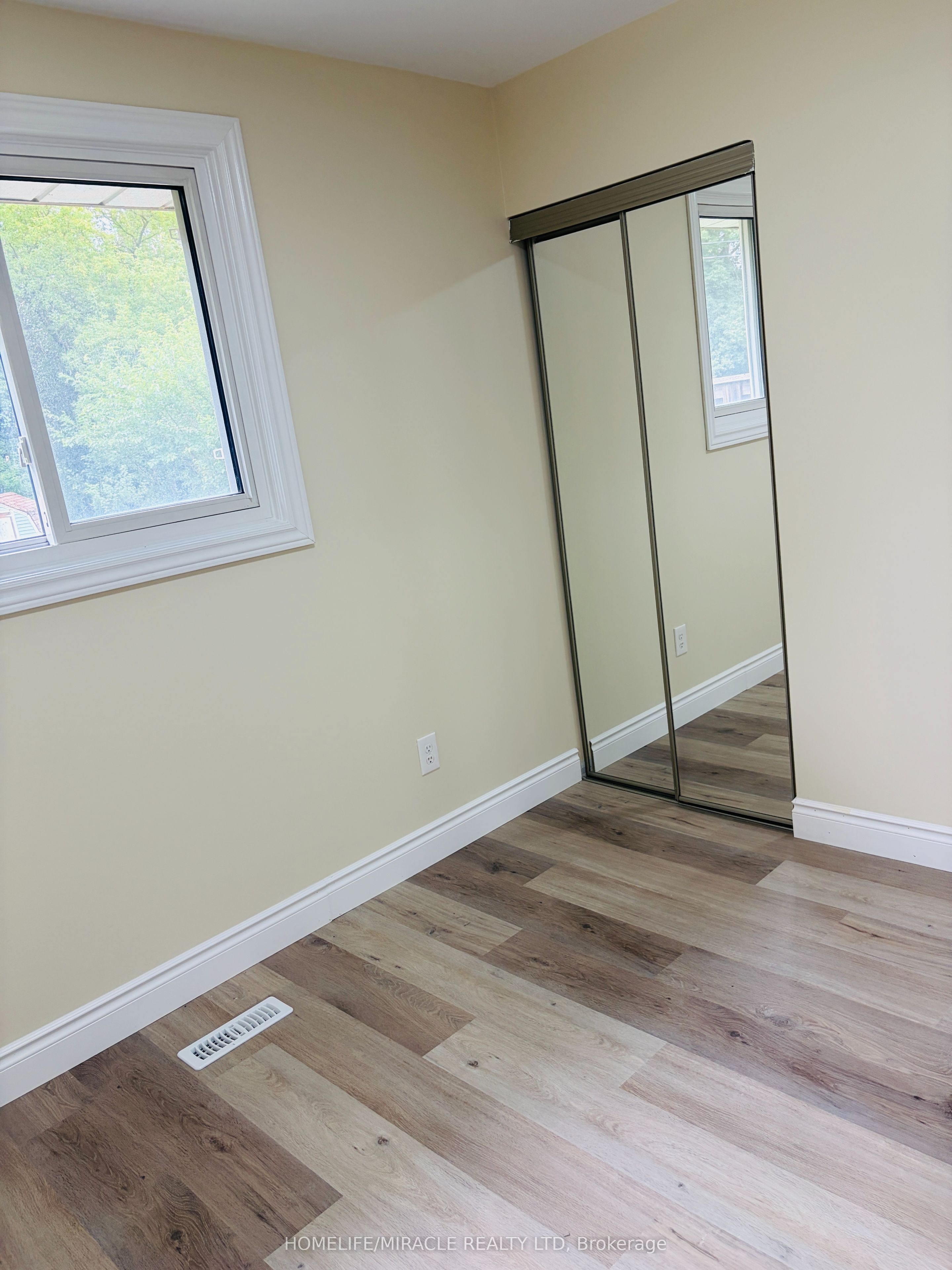 1129 Valentine Drive Property Photo 13