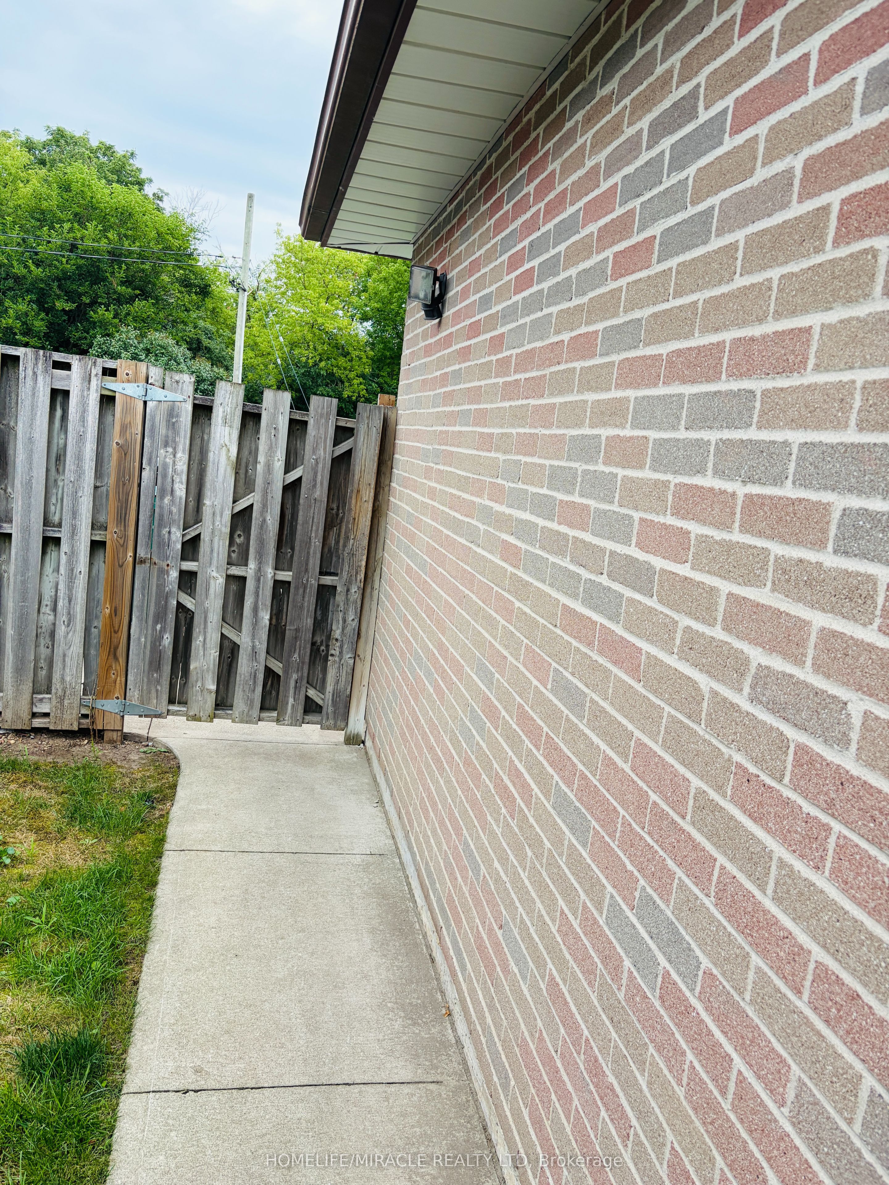 1129 Valentine Drive Property Photo 18