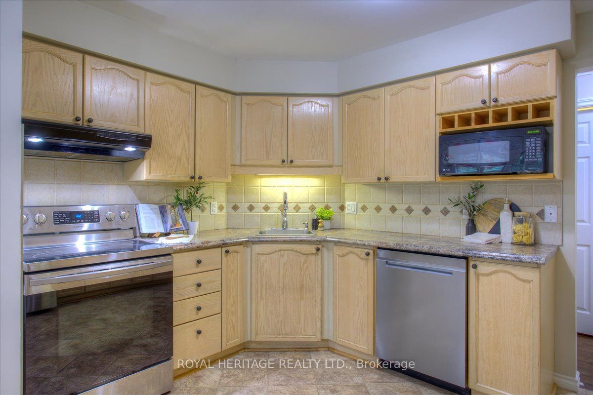 5 Governors Drive Property Photo 11