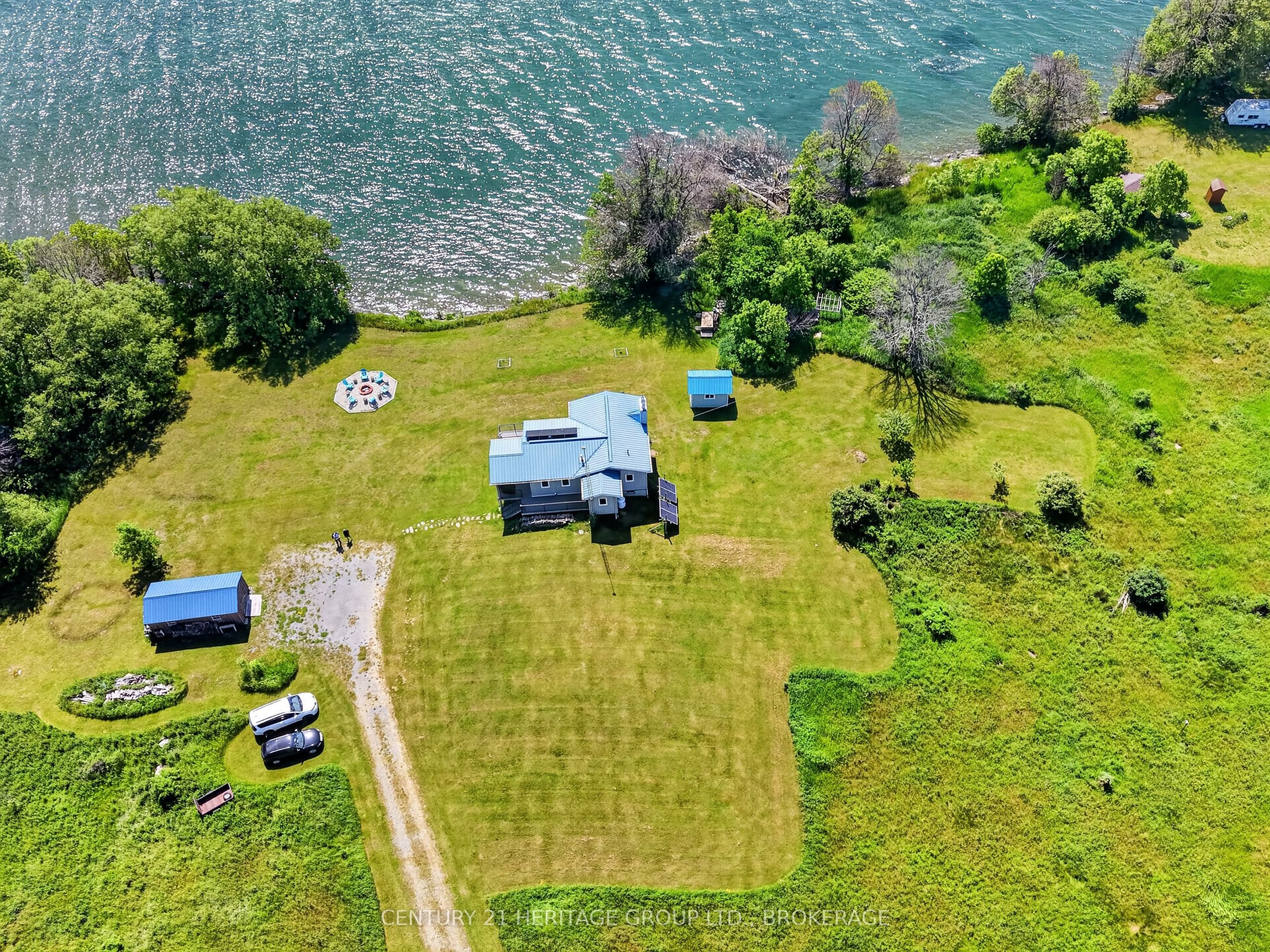 648 Third Line Road Property Photo 2