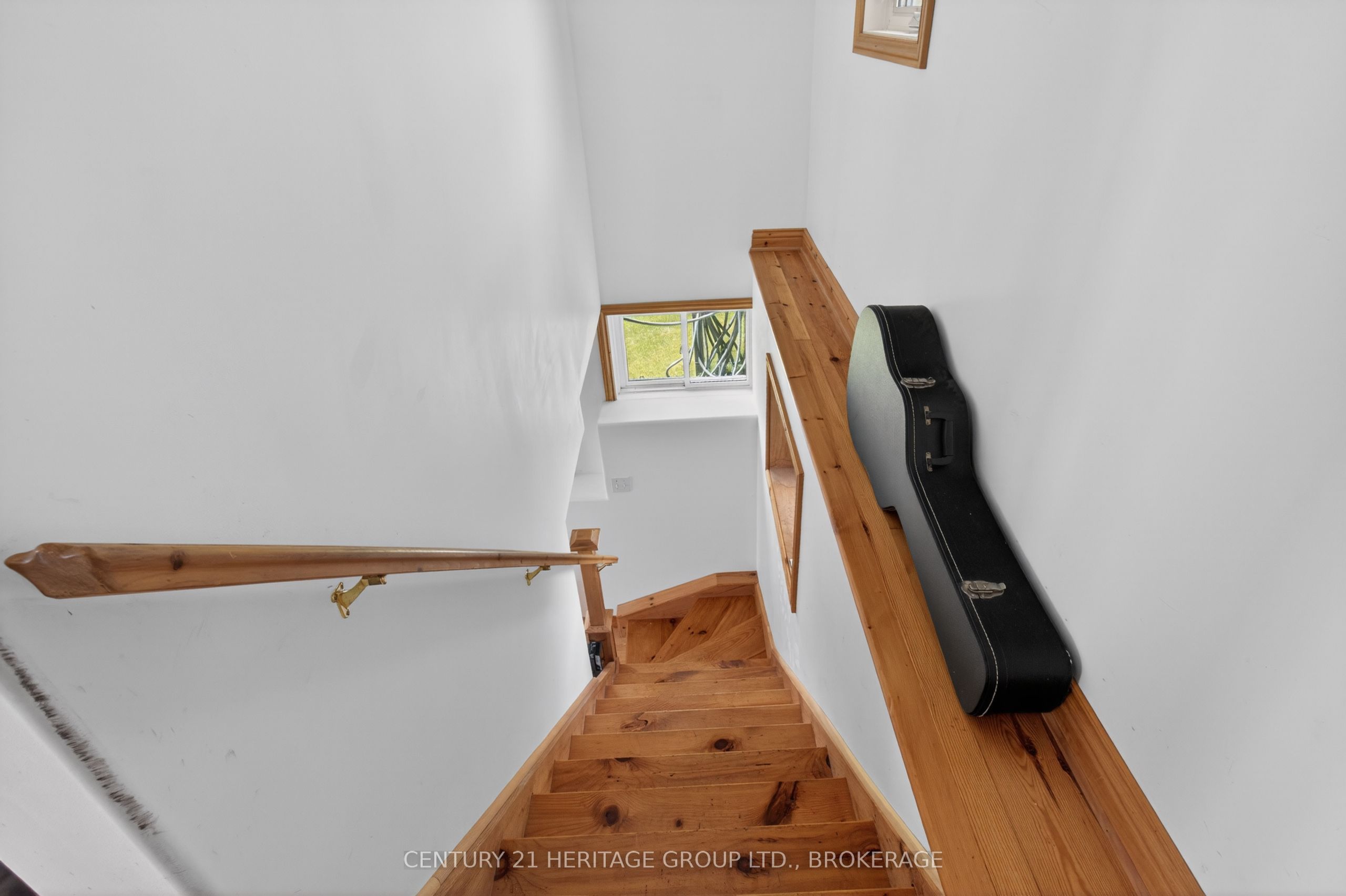 648 Third Line Road Property Photo 21