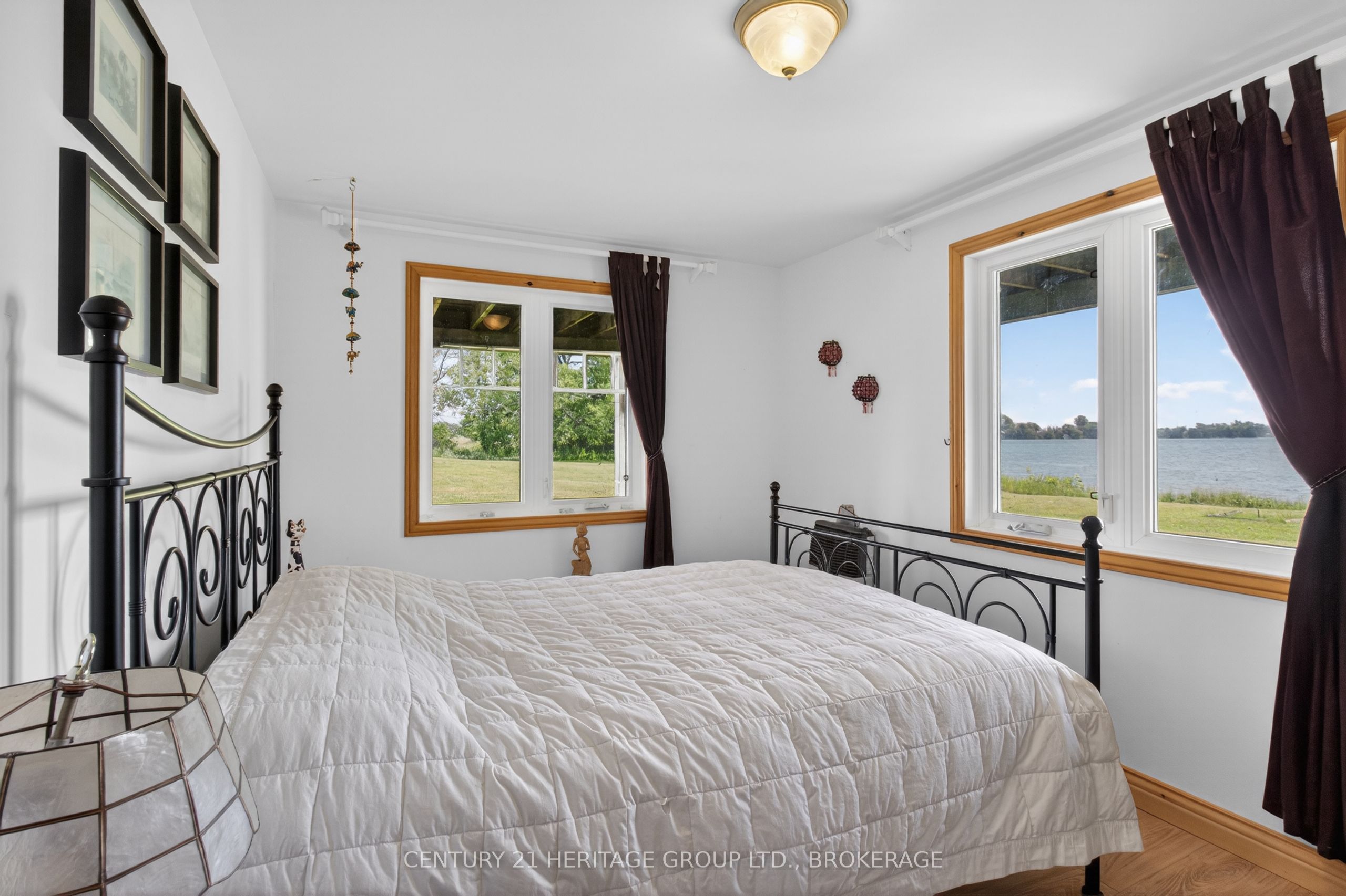 648 Third Line Road Property Photo 25