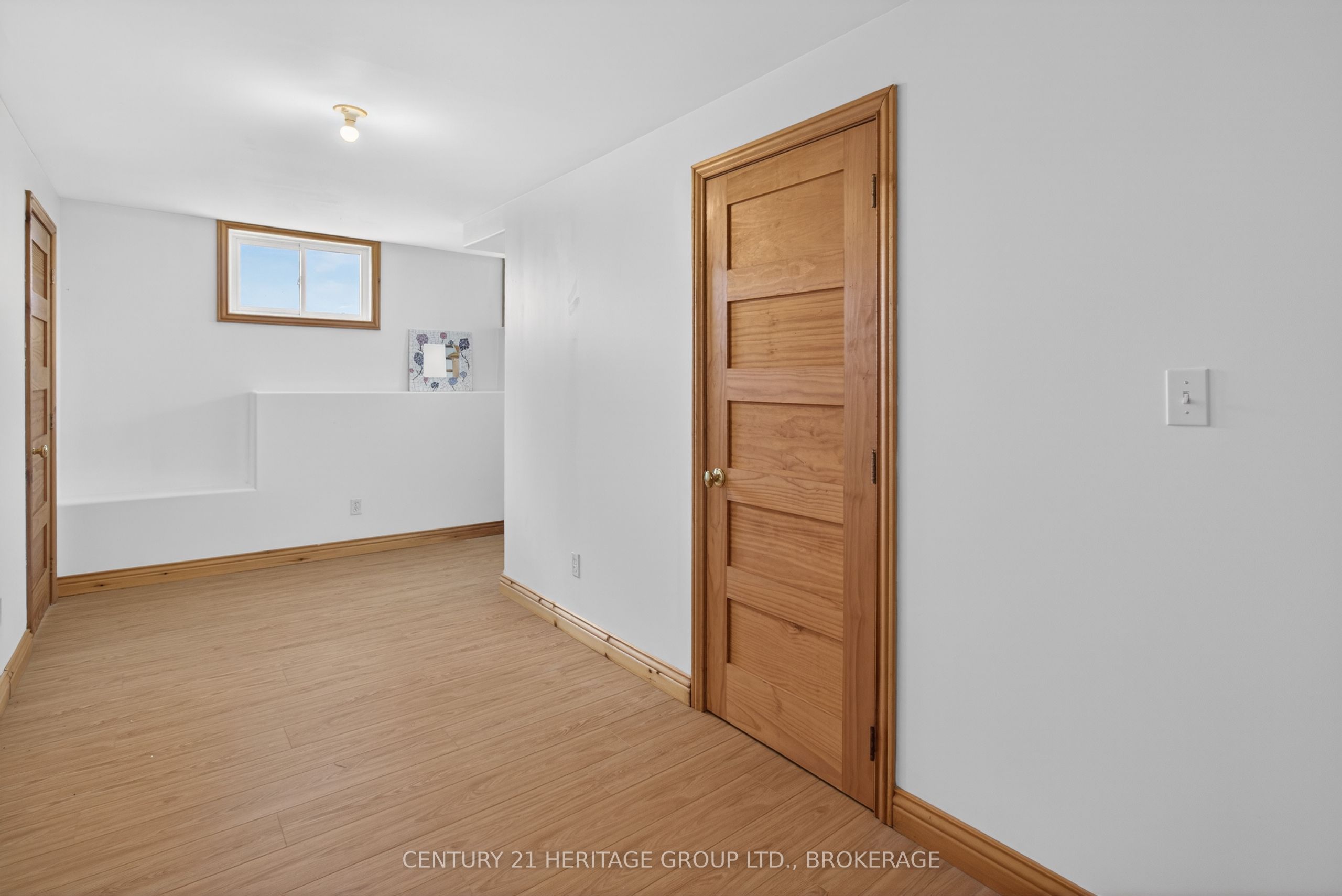 648 Third Line Road Property Photo 28