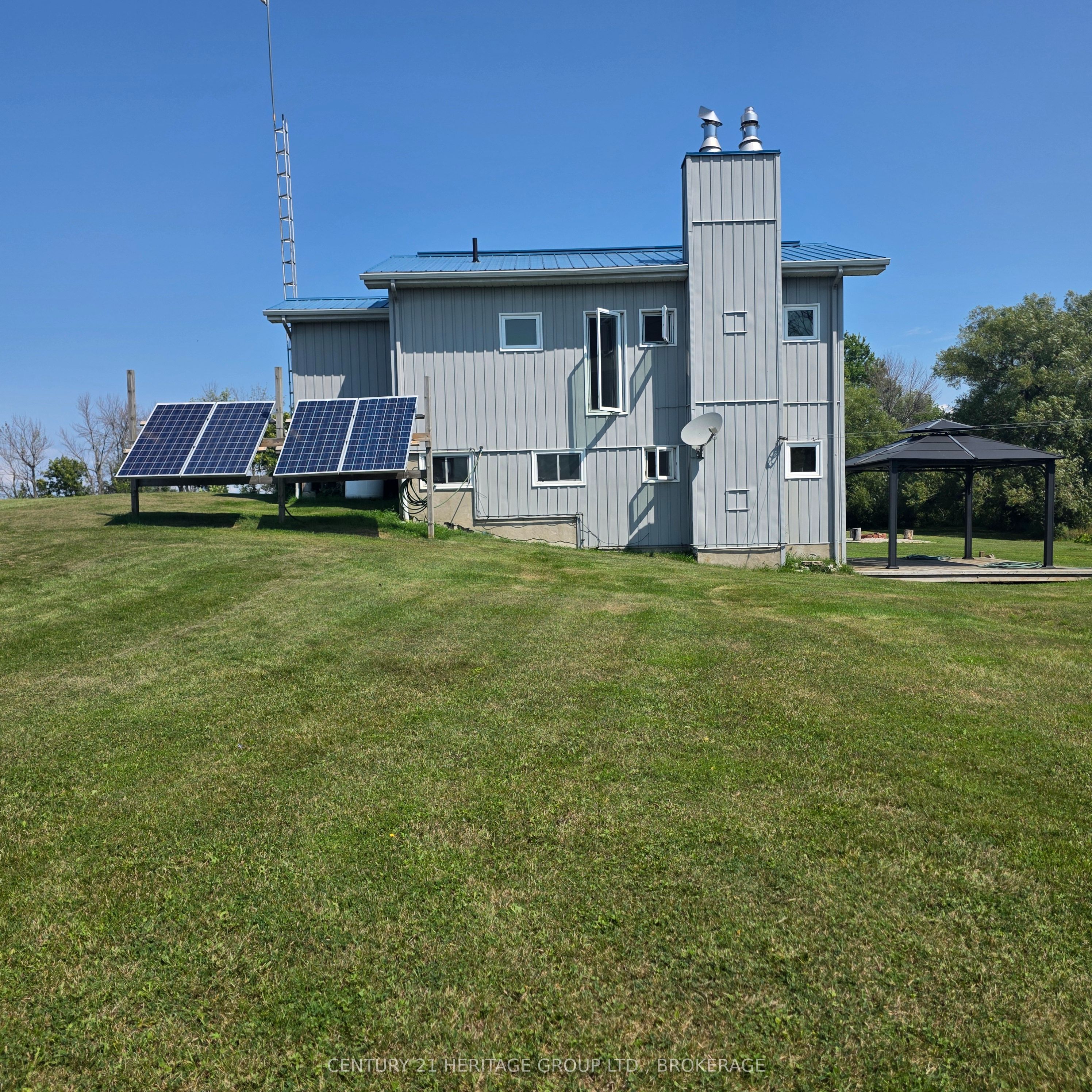 648 Third Line Road Property Photo 32