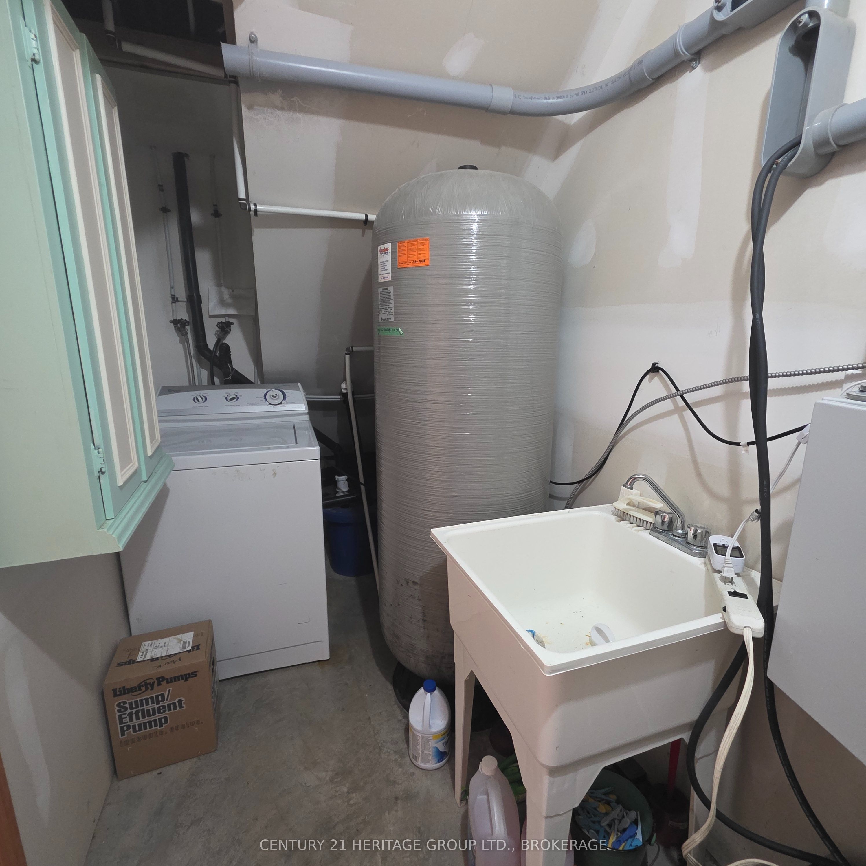 648 Third Line Road Property Photo 33