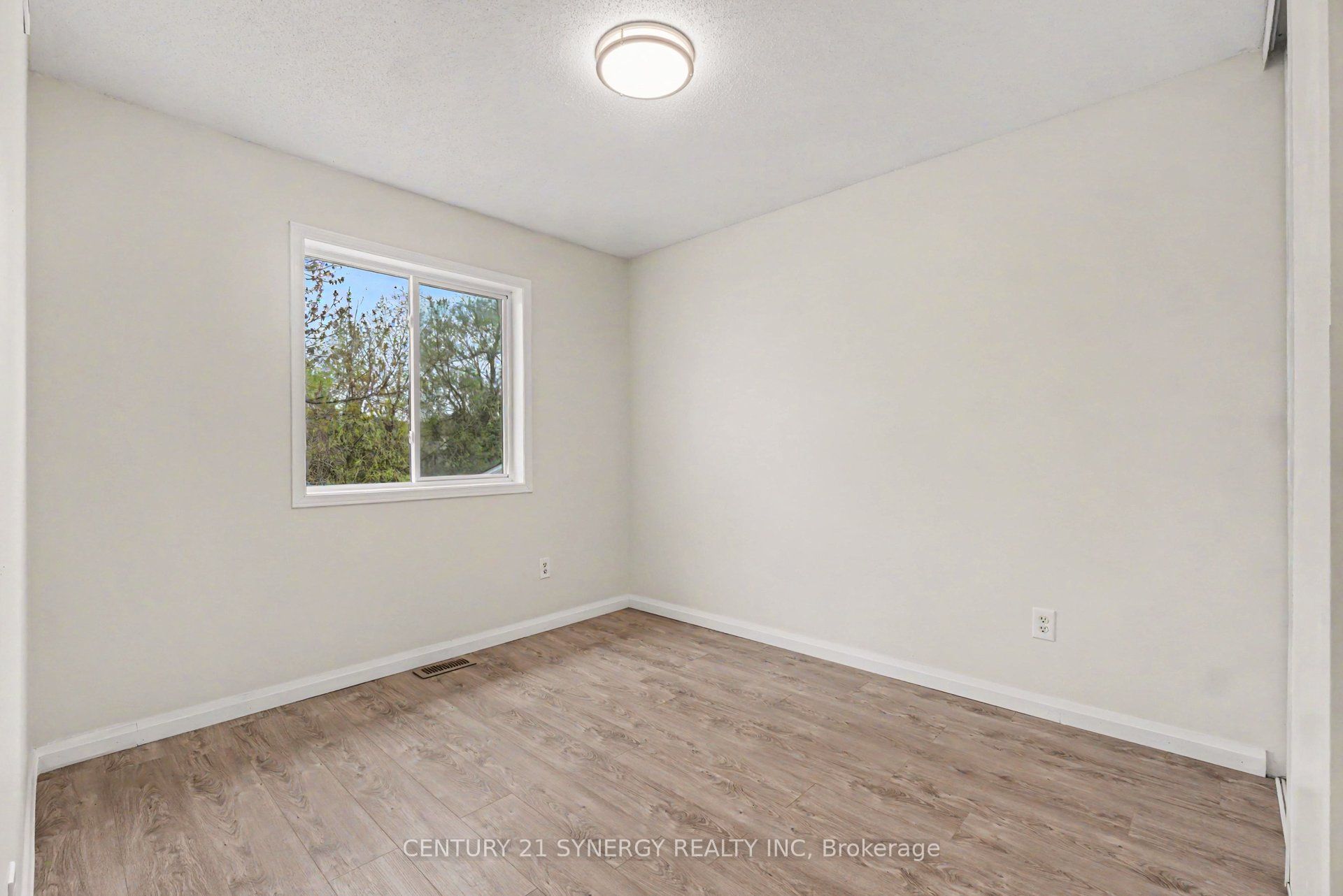 54 Meadowcroft Crescent Property Photo 23