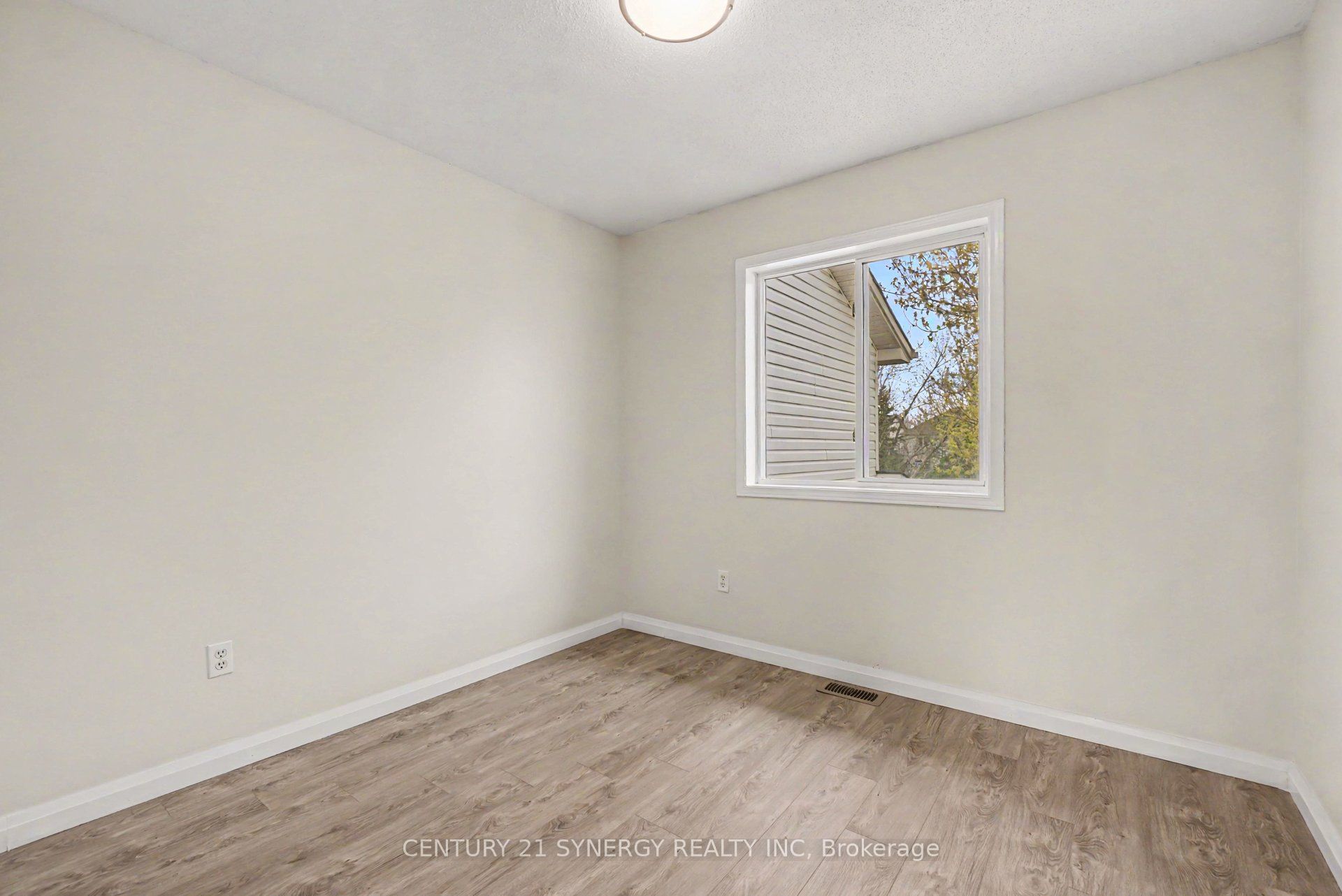 54 Meadowcroft Crescent Property Photo 25