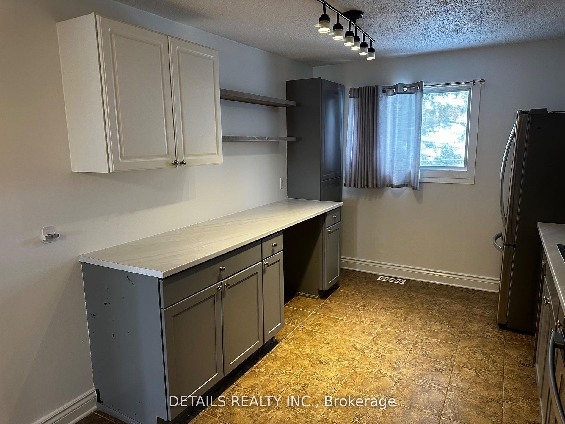 733 St Isidore Road Property Photo 3