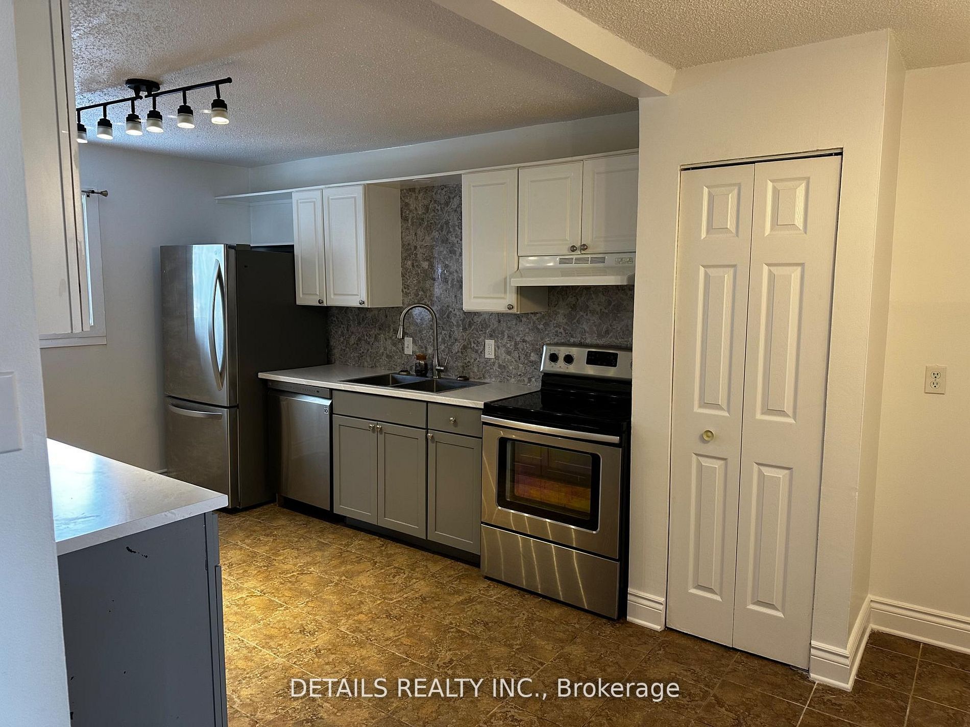 733 St Isidore Road Property Photo 4