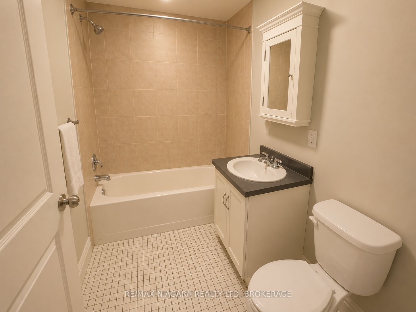 143 Westchester Crescent 2 Property Photo 9
