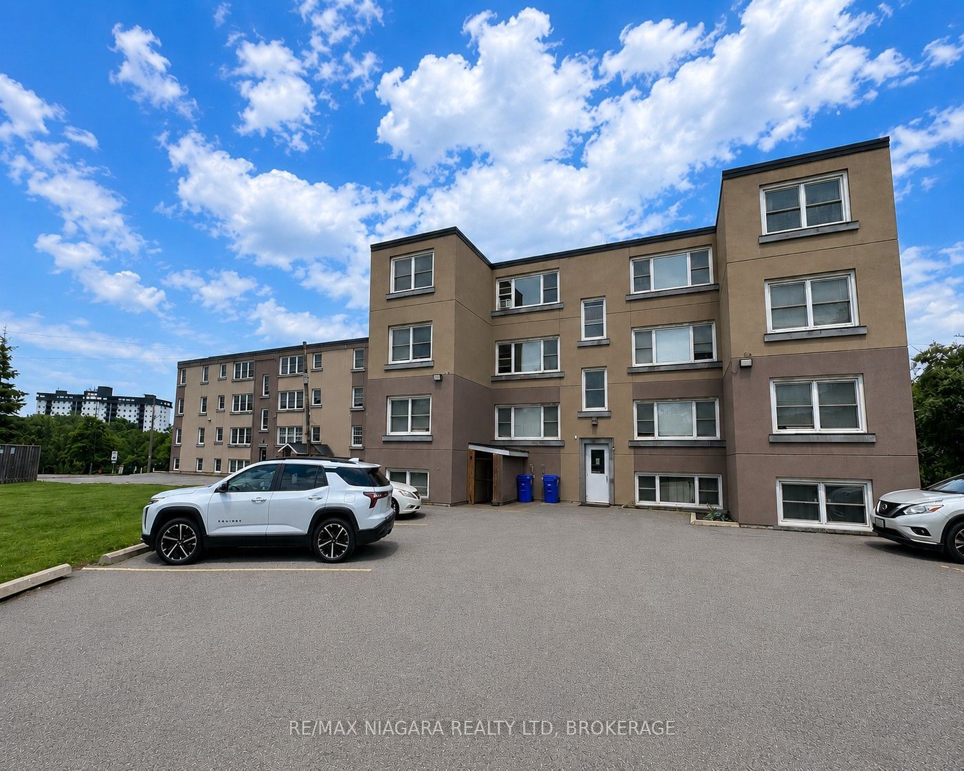 143 Westchester Crescent 5 Property Photo 2