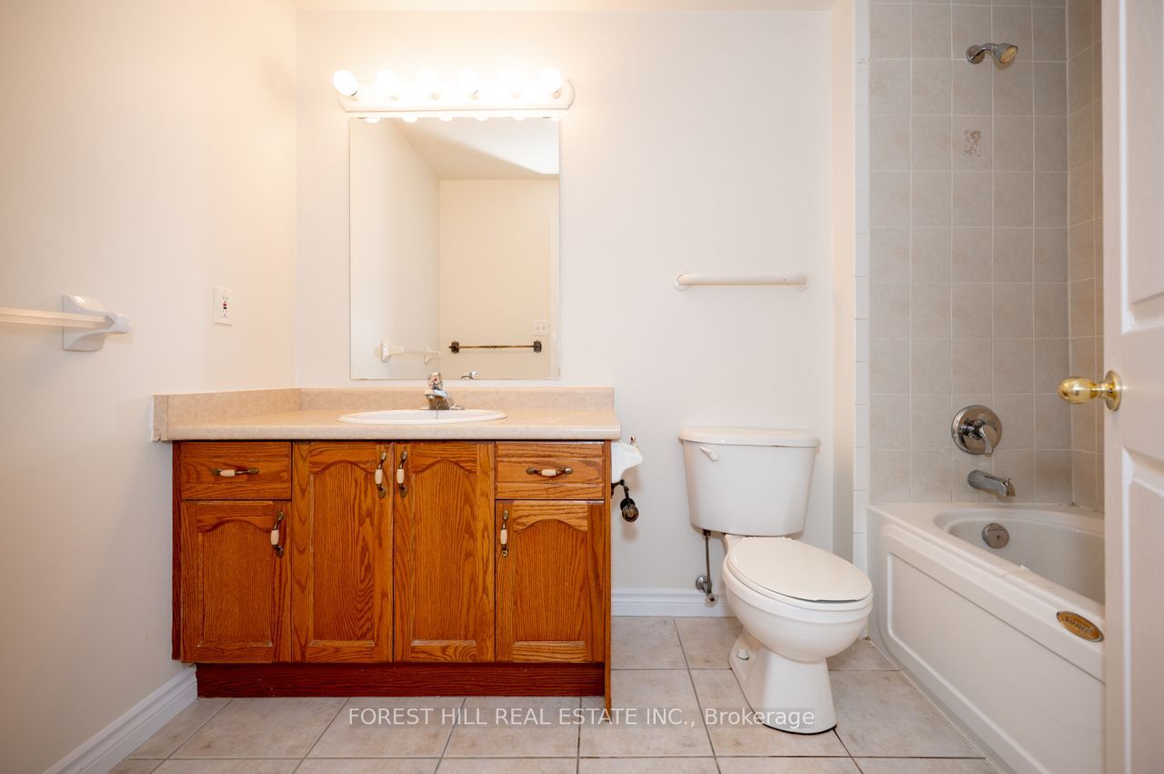 262 Dundas Street E 102 Property Photo 17