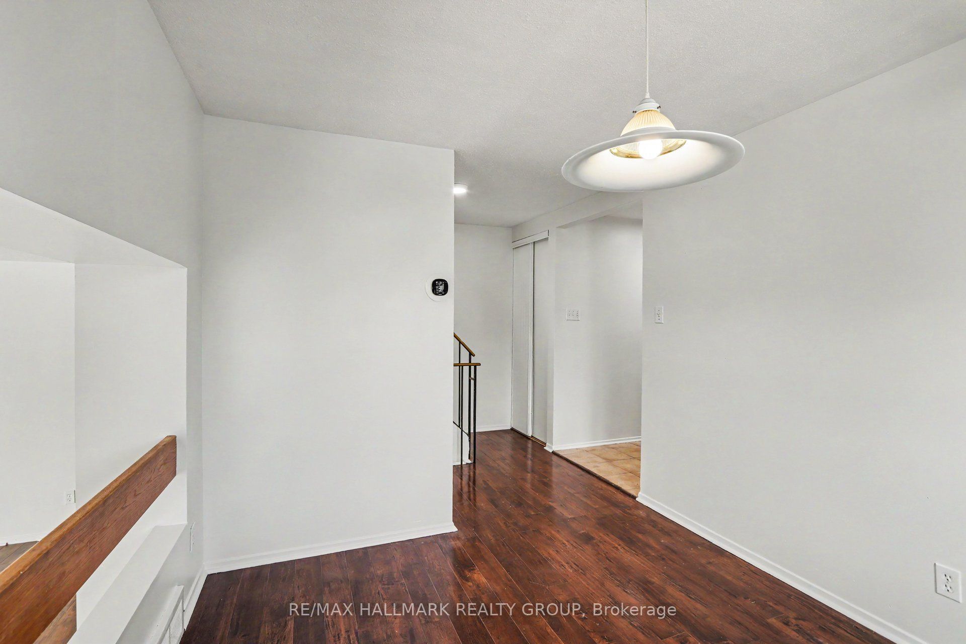 1747a Lamoureux Drive Property Photo 11