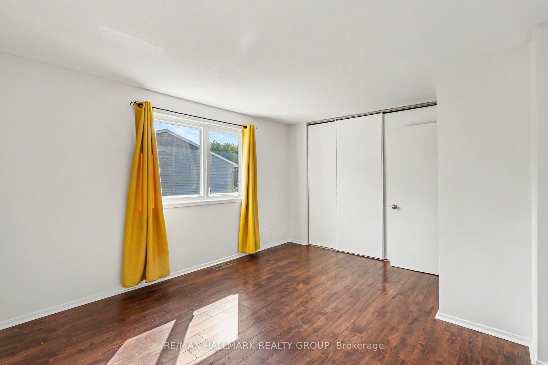 1747a Lamoureux Drive Property Photo 19