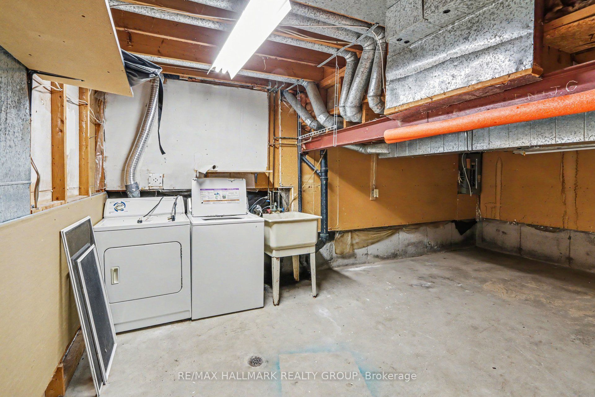 1747a Lamoureux Drive Property Photo 30