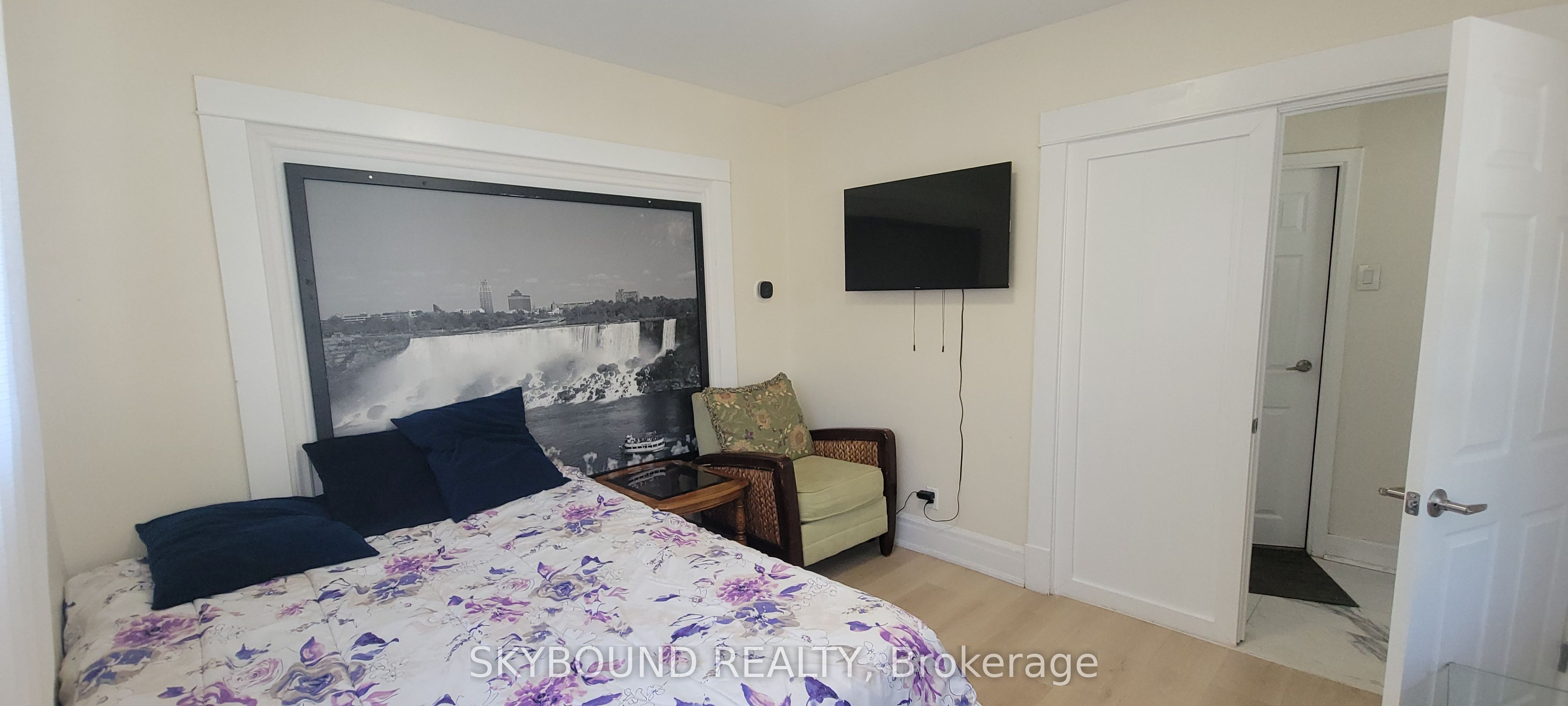 4869 Second Avenue Room Property Photo 2