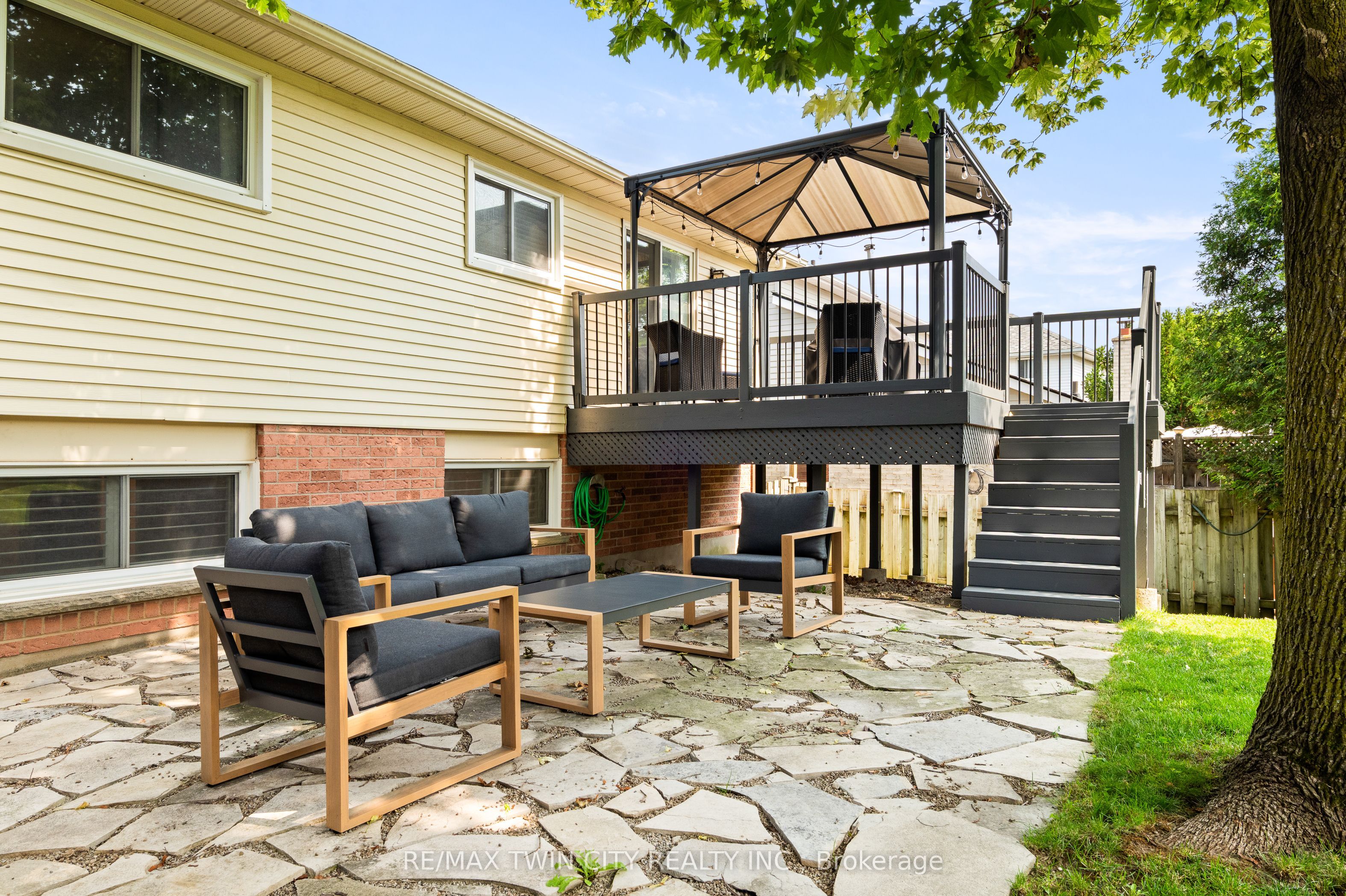 21 Golden Meadow Crescent Property Photo 33