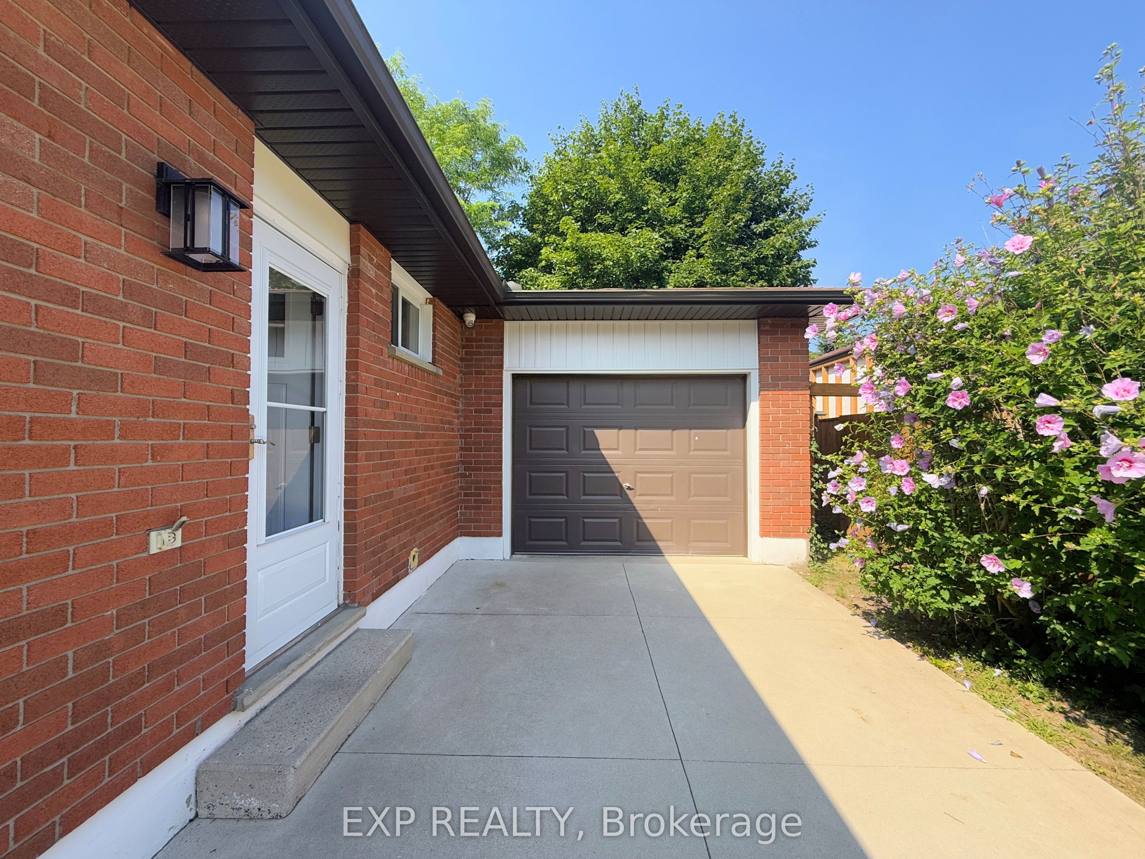 82 Lacey Crescent Property Photo 17