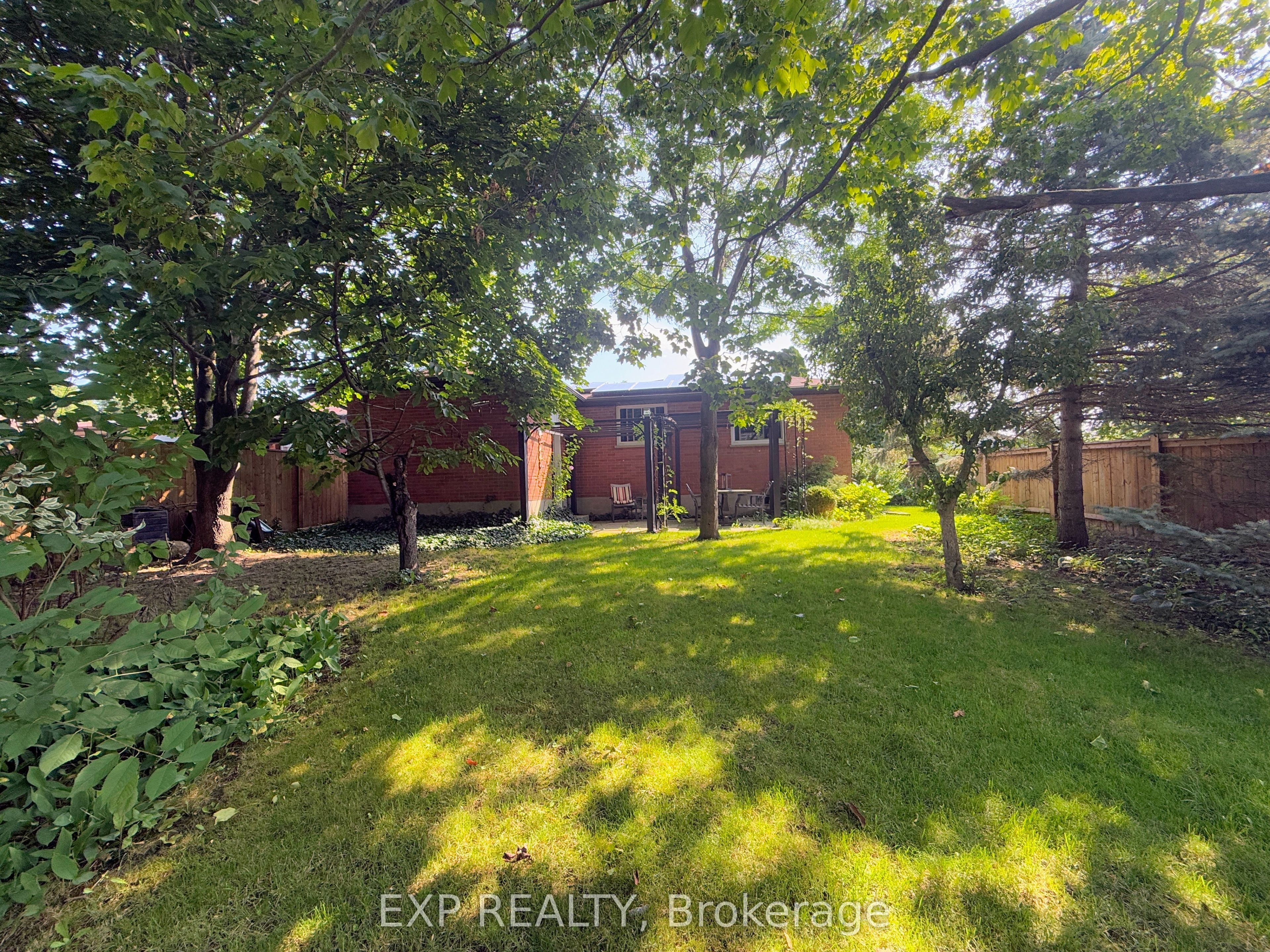 82 Lacey Crescent Property Photo 23