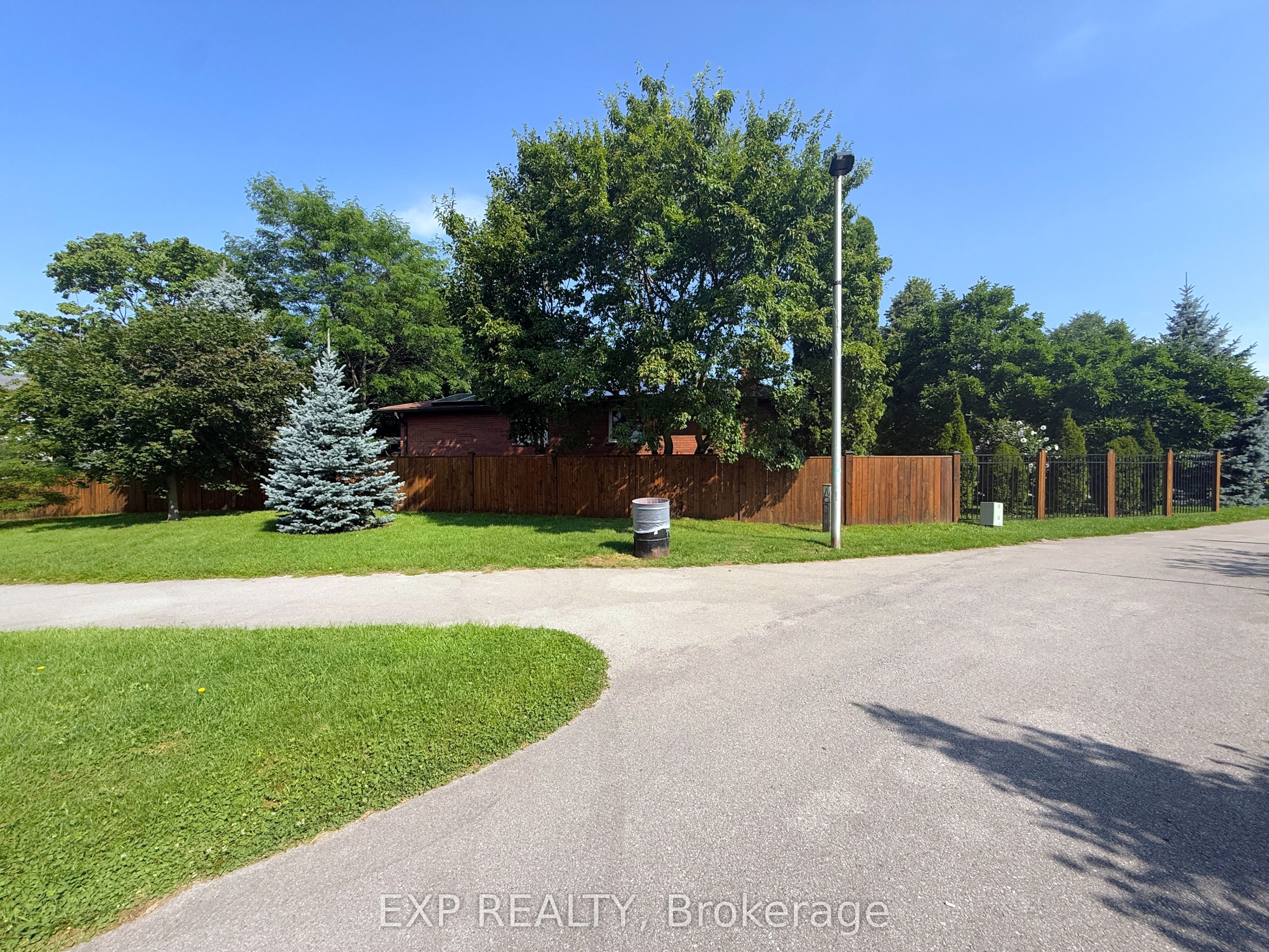 82 Lacey Crescent Property Photo 25