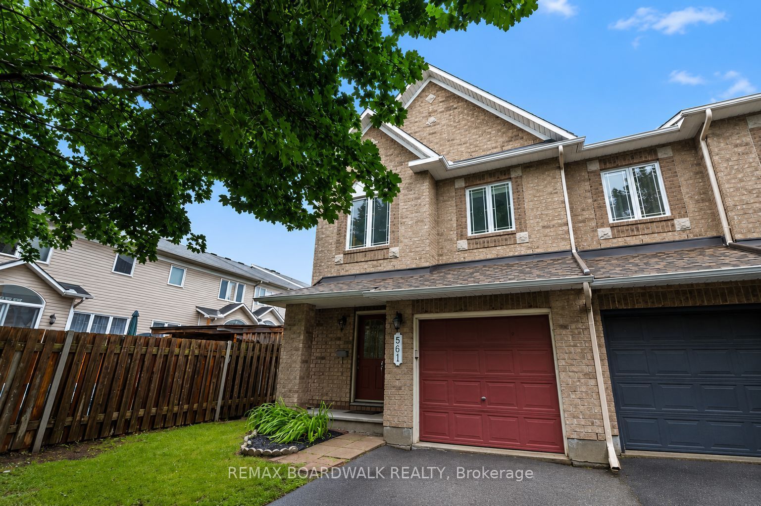 561 Aquaview Drive Property Photo 3