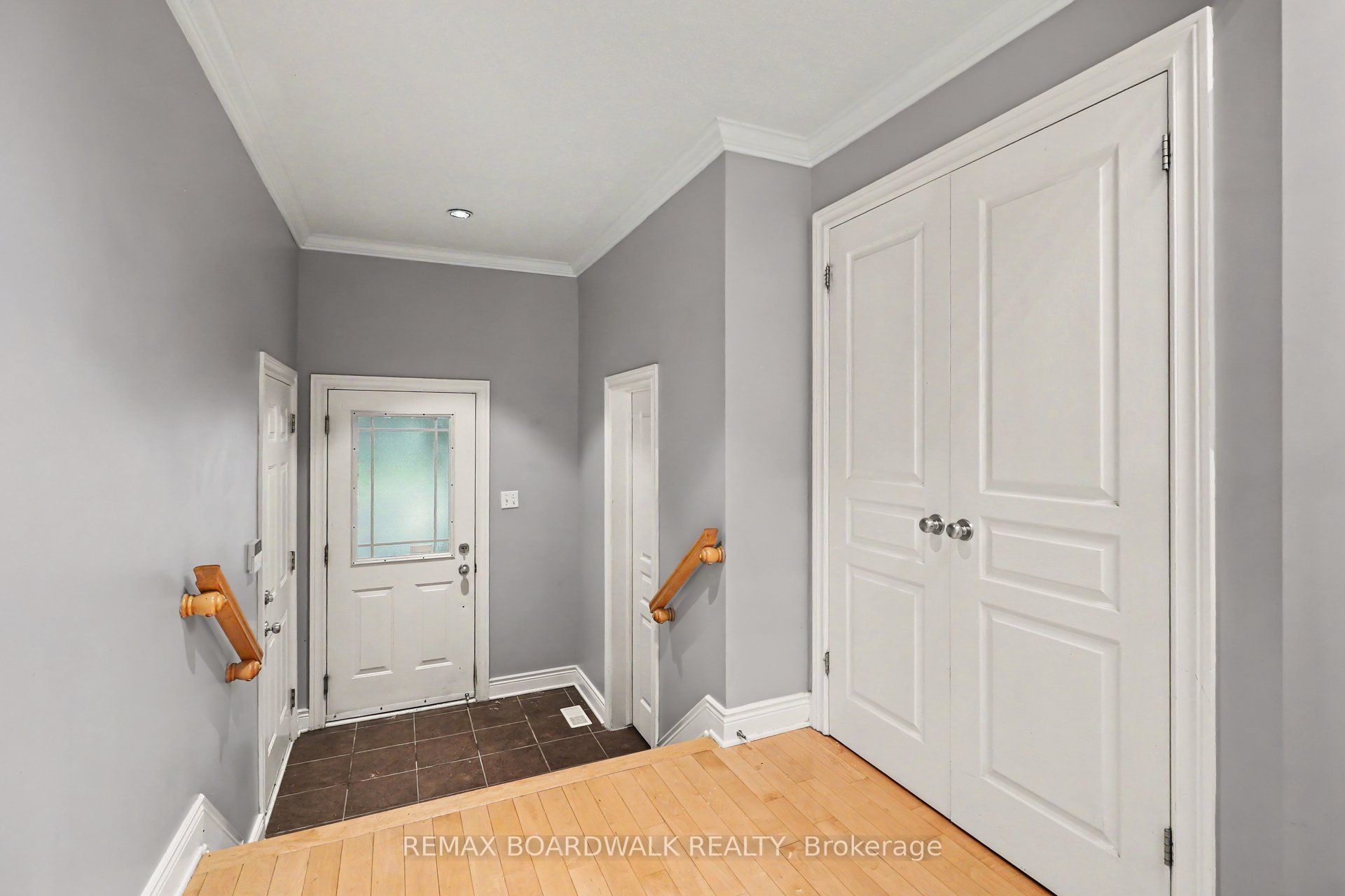 561 Aquaview Drive Property Photo 5