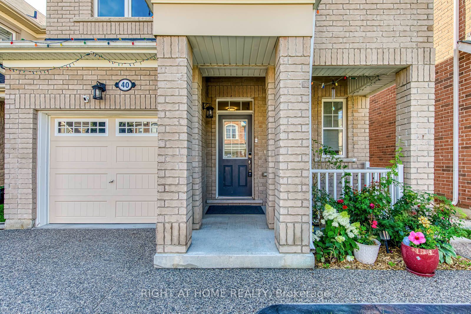 40 Stillwater Crescent Property Photo 2