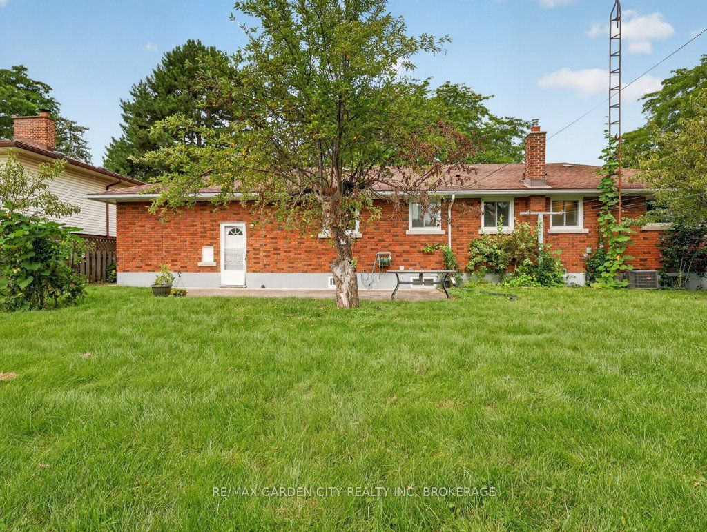 8 Champa Drive Property Photo 7
