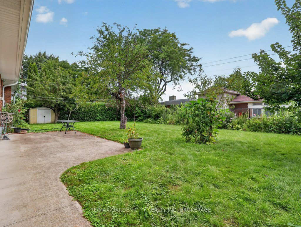 8 Champa Drive Property Photo 9