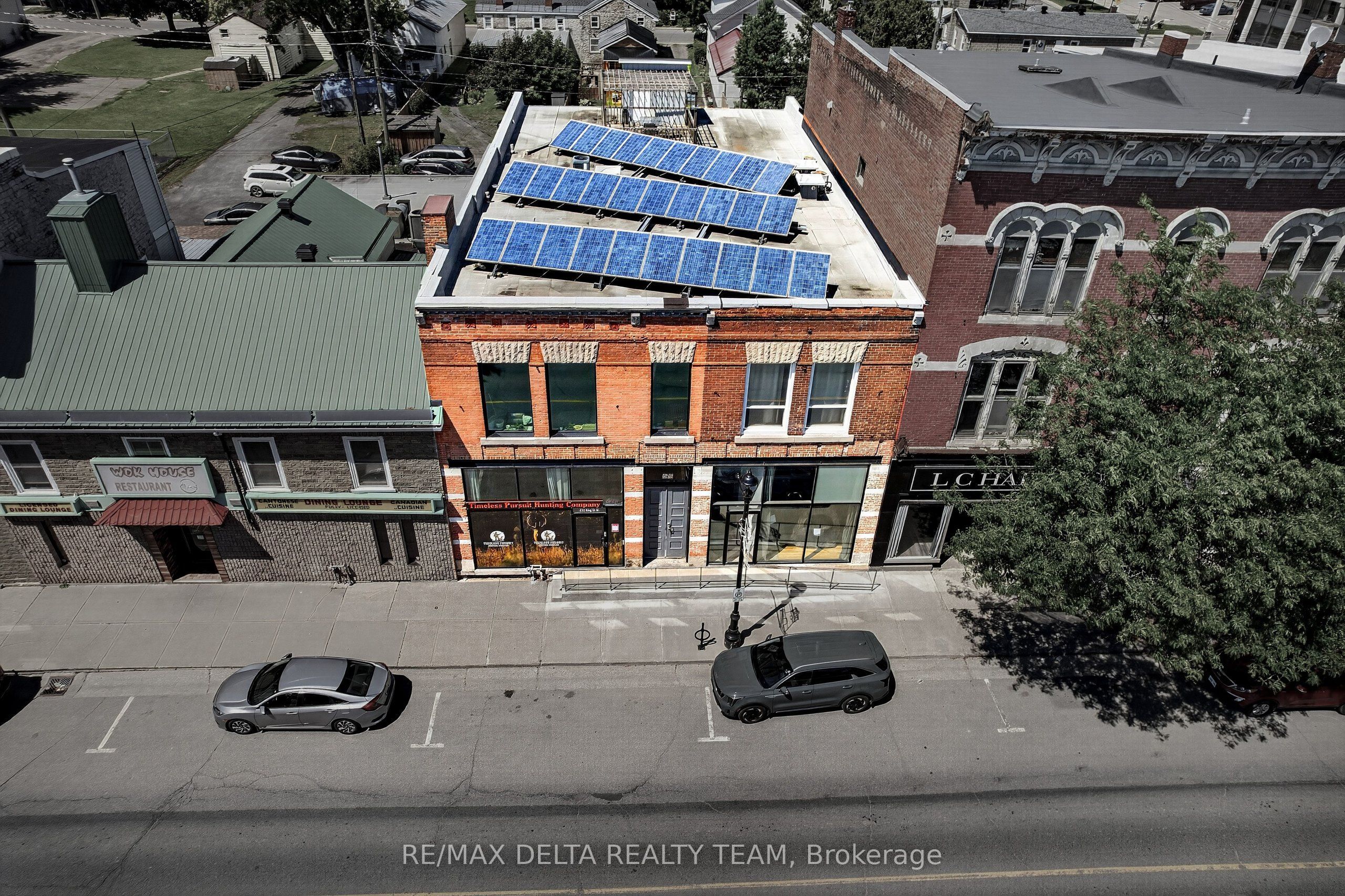 228 King Street W Property Photo 6