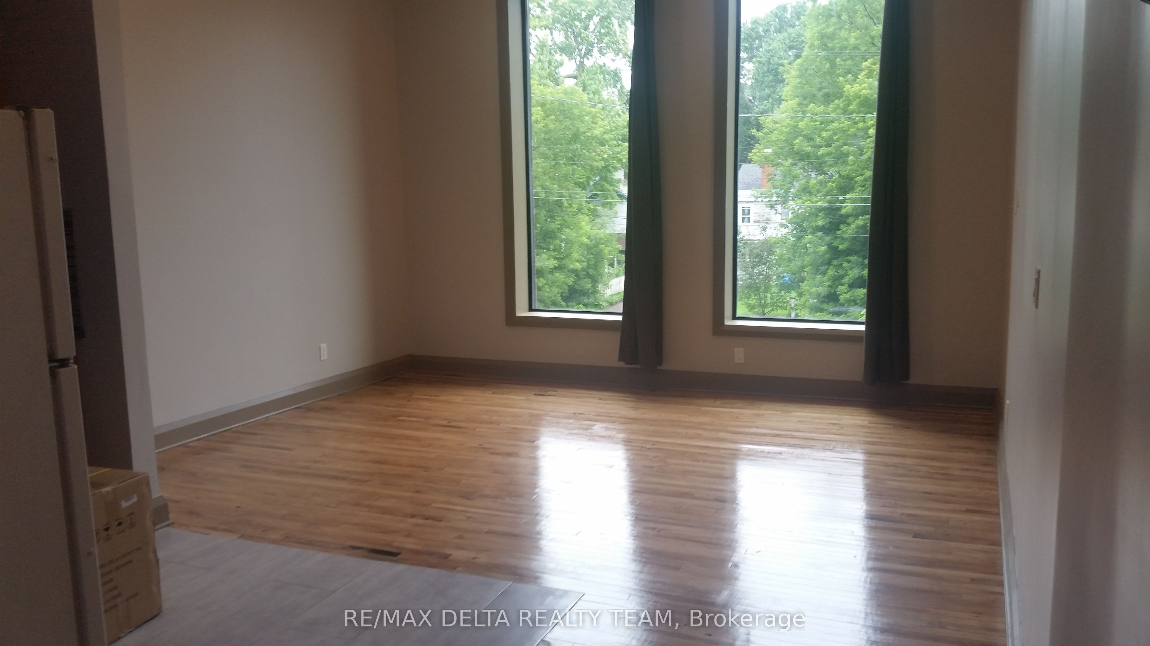 228 King Street W Property Photo 21