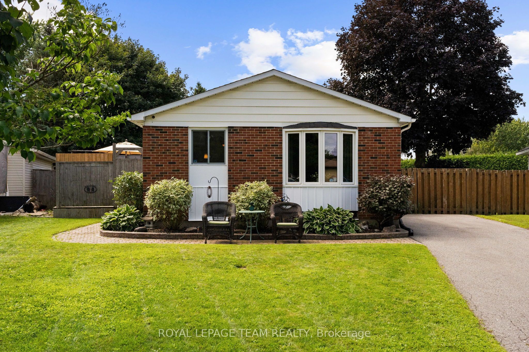 27 Ballantrae Way Property Photo 1