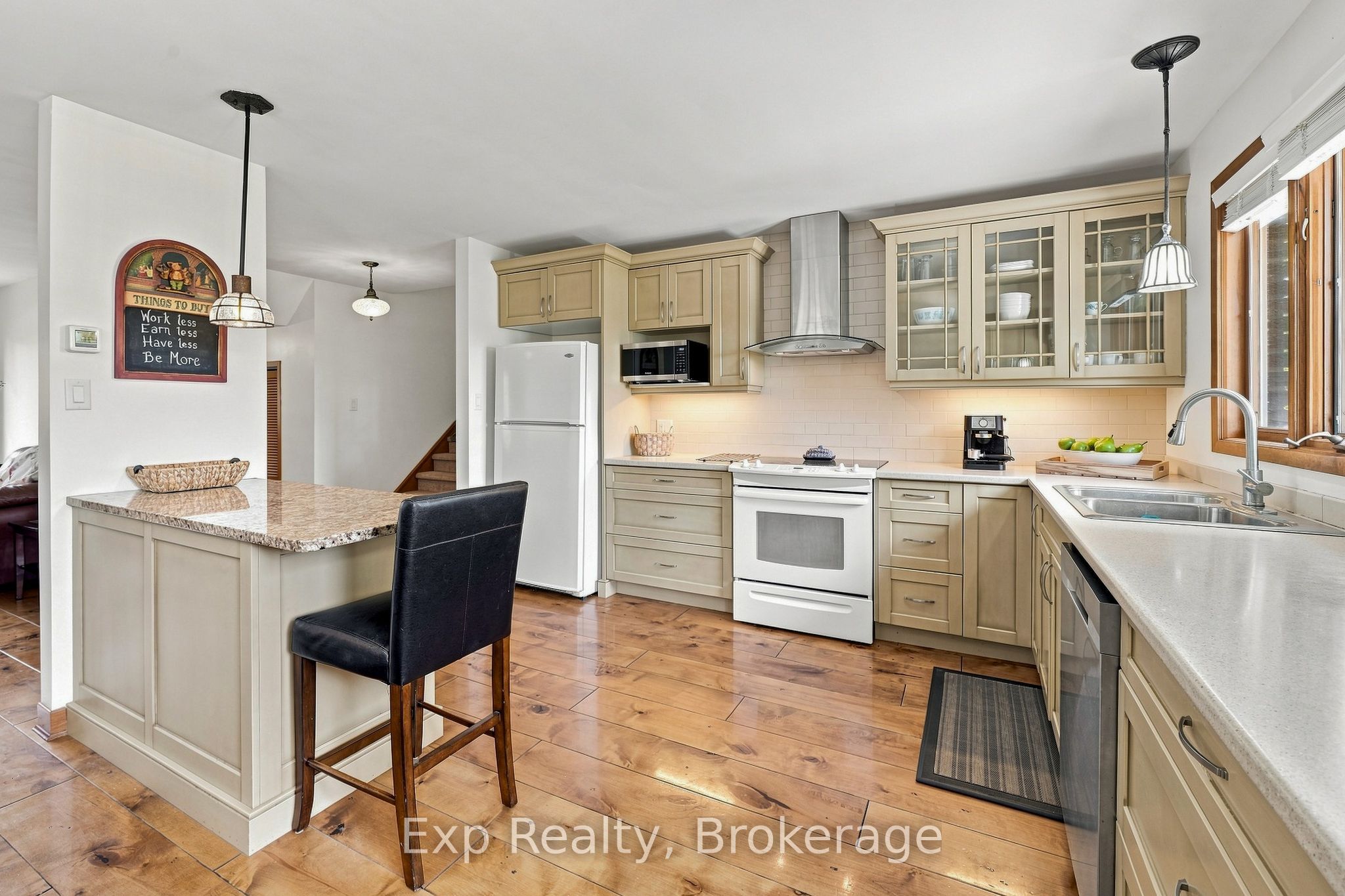 36 Kensington Crescent Property Photo 5
