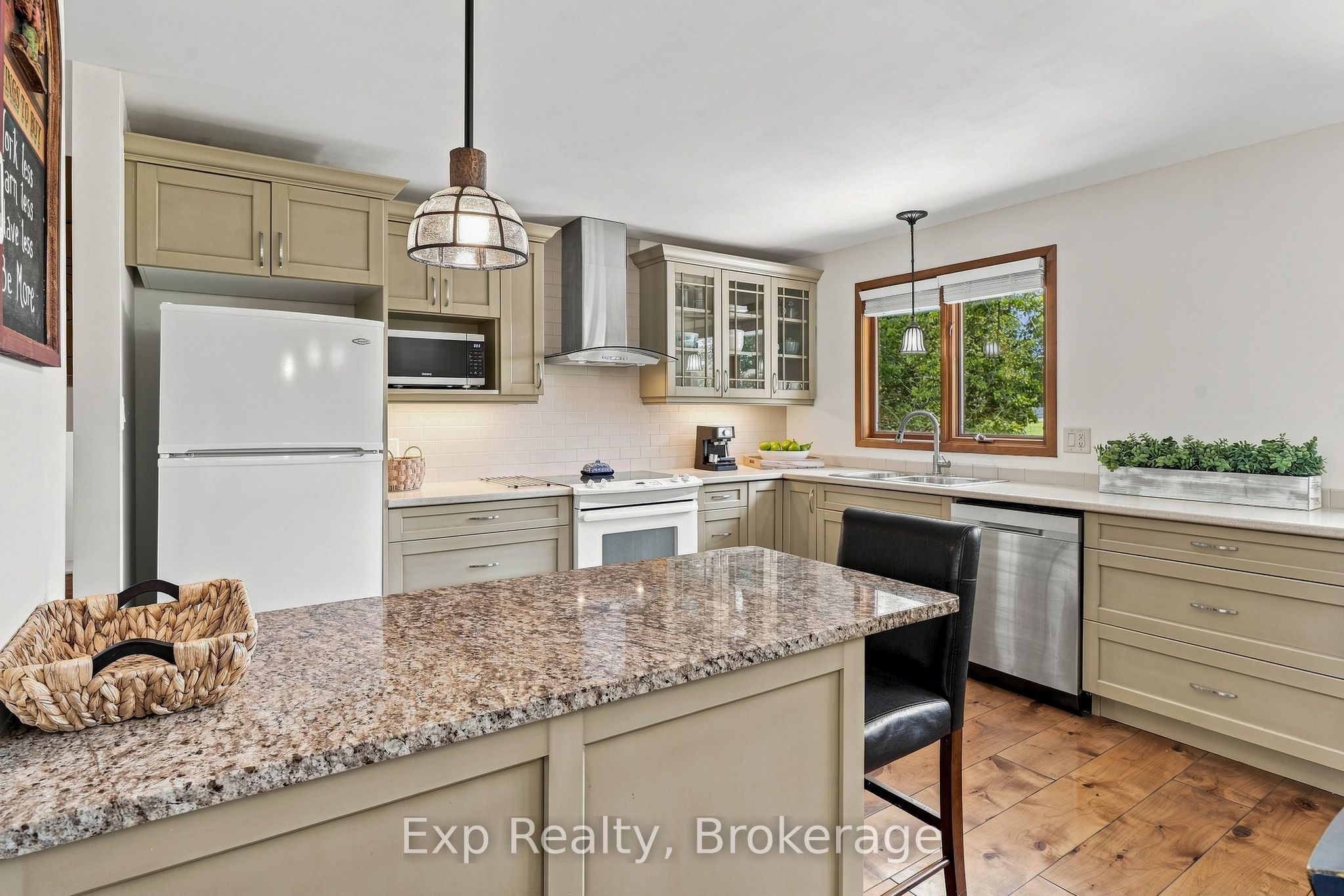 36 Kensington Crescent Property Photo 6