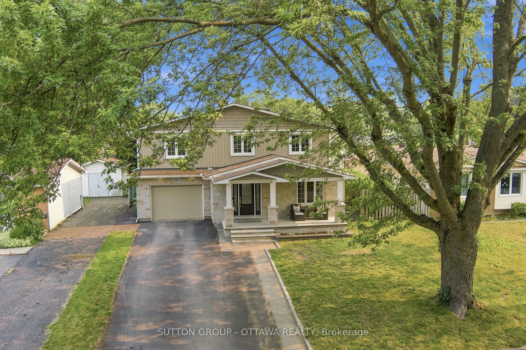 2450 Blackstone Crescent Property Photo 50