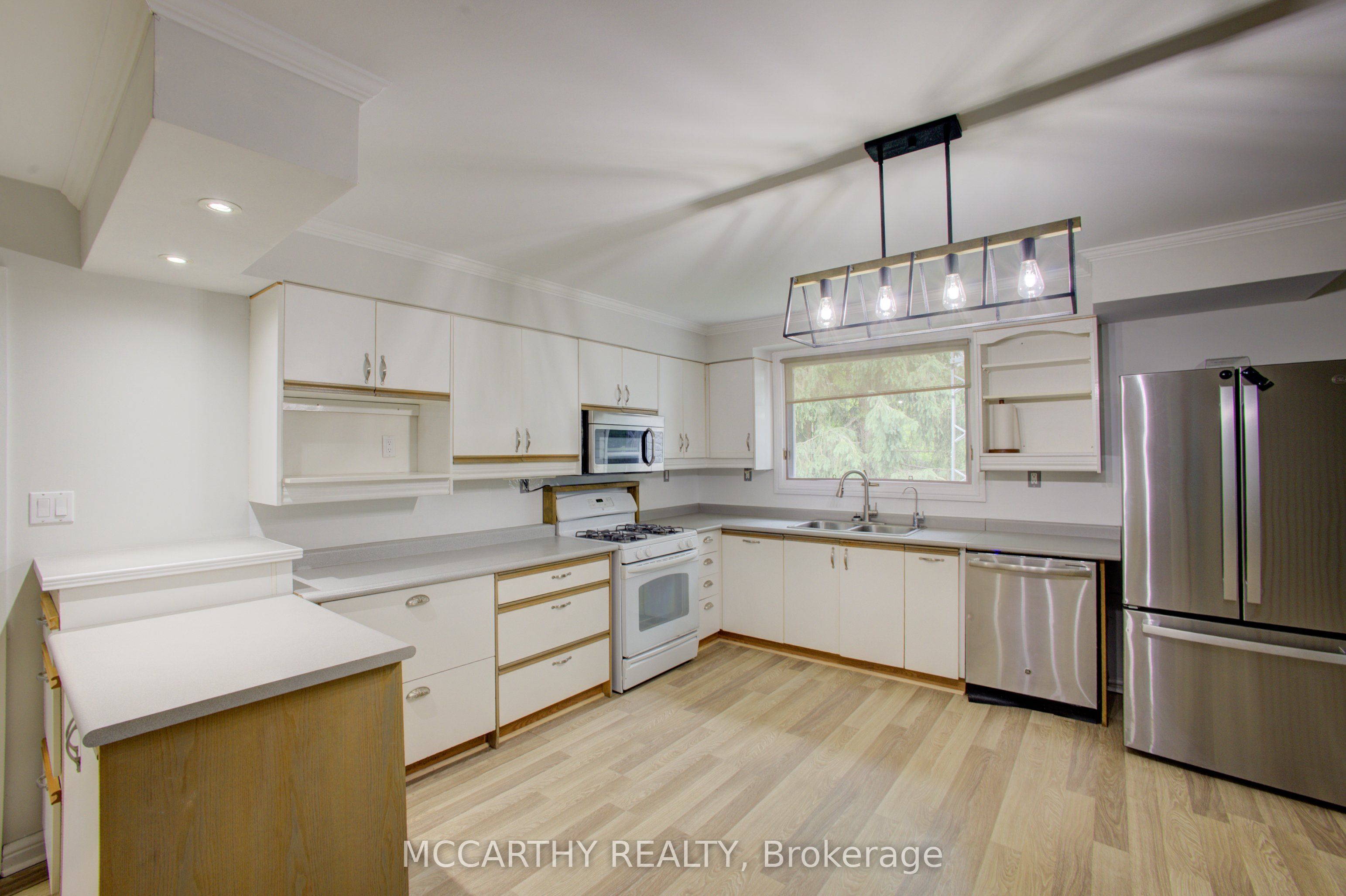 262090 18 Concession Property Photo 10