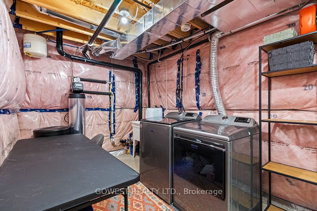 128 Mullin Street Property Photo 38