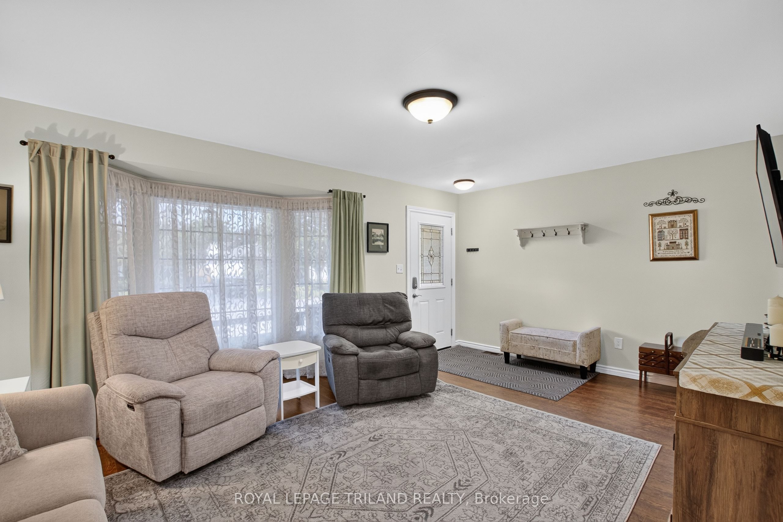43 Bonnie Place Property Photo 9